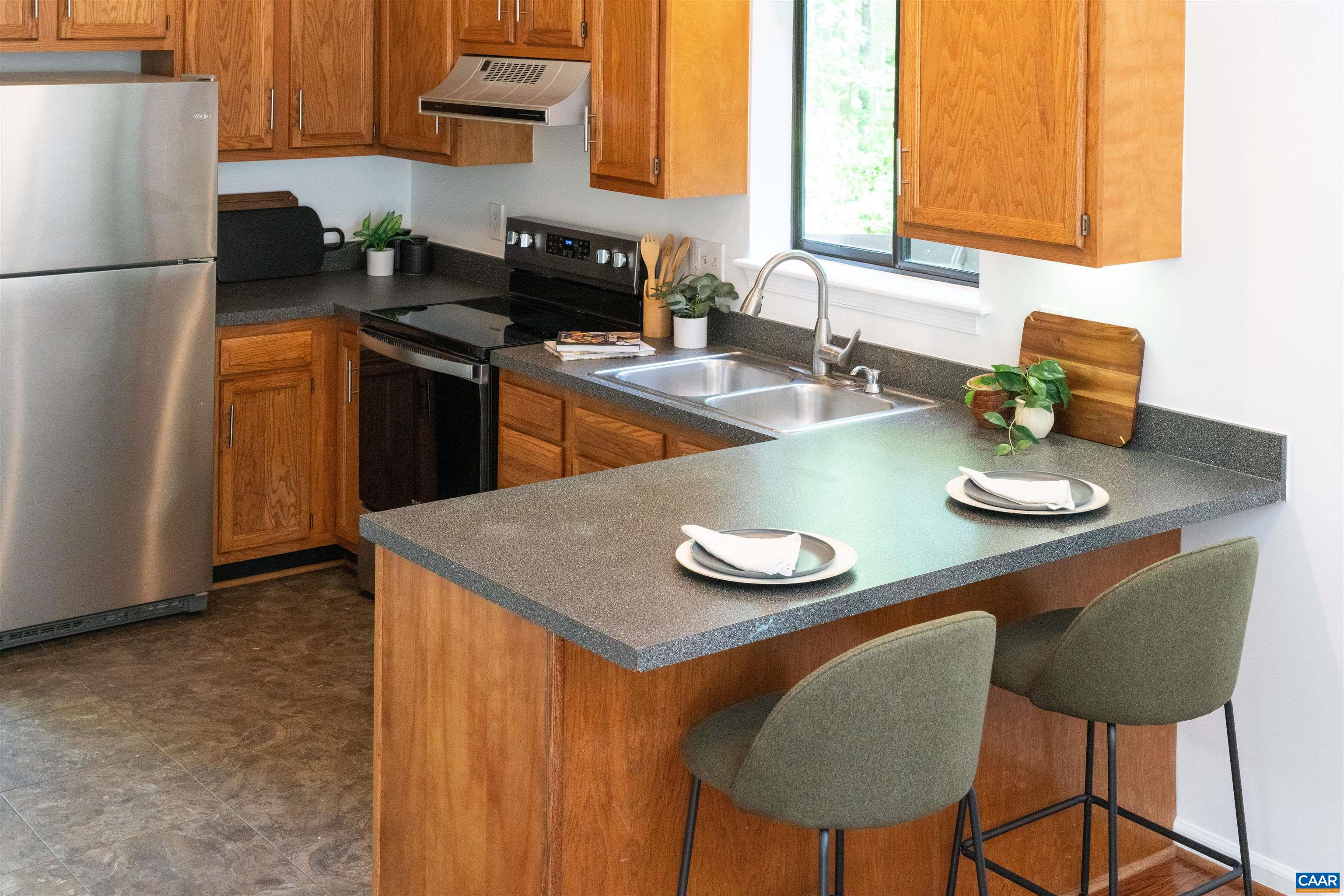 220 HOMESTEAD LN, CHARLOTTESVILLE, Virginia 22902, 3 Bedrooms Bedrooms, ,2 BathroomsBathrooms,Residential,220 HOMESTEAD LN,676061 MLS # 676061