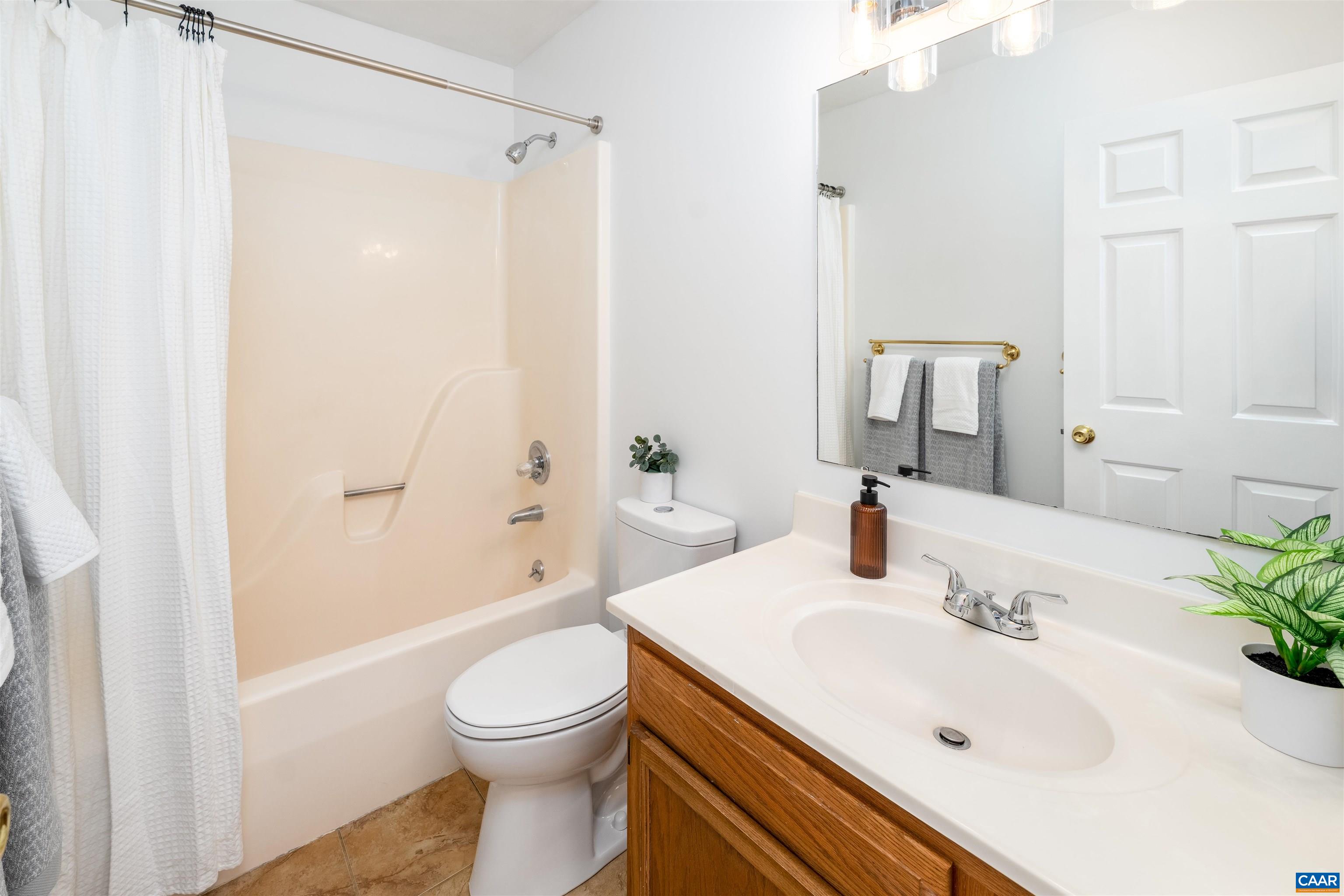 220 HOMESTEAD LN, CHARLOTTESVILLE, Virginia 22902, 3 Bedrooms Bedrooms, ,2 BathroomsBathrooms,Residential,220 HOMESTEAD LN,676061 MLS # 676061