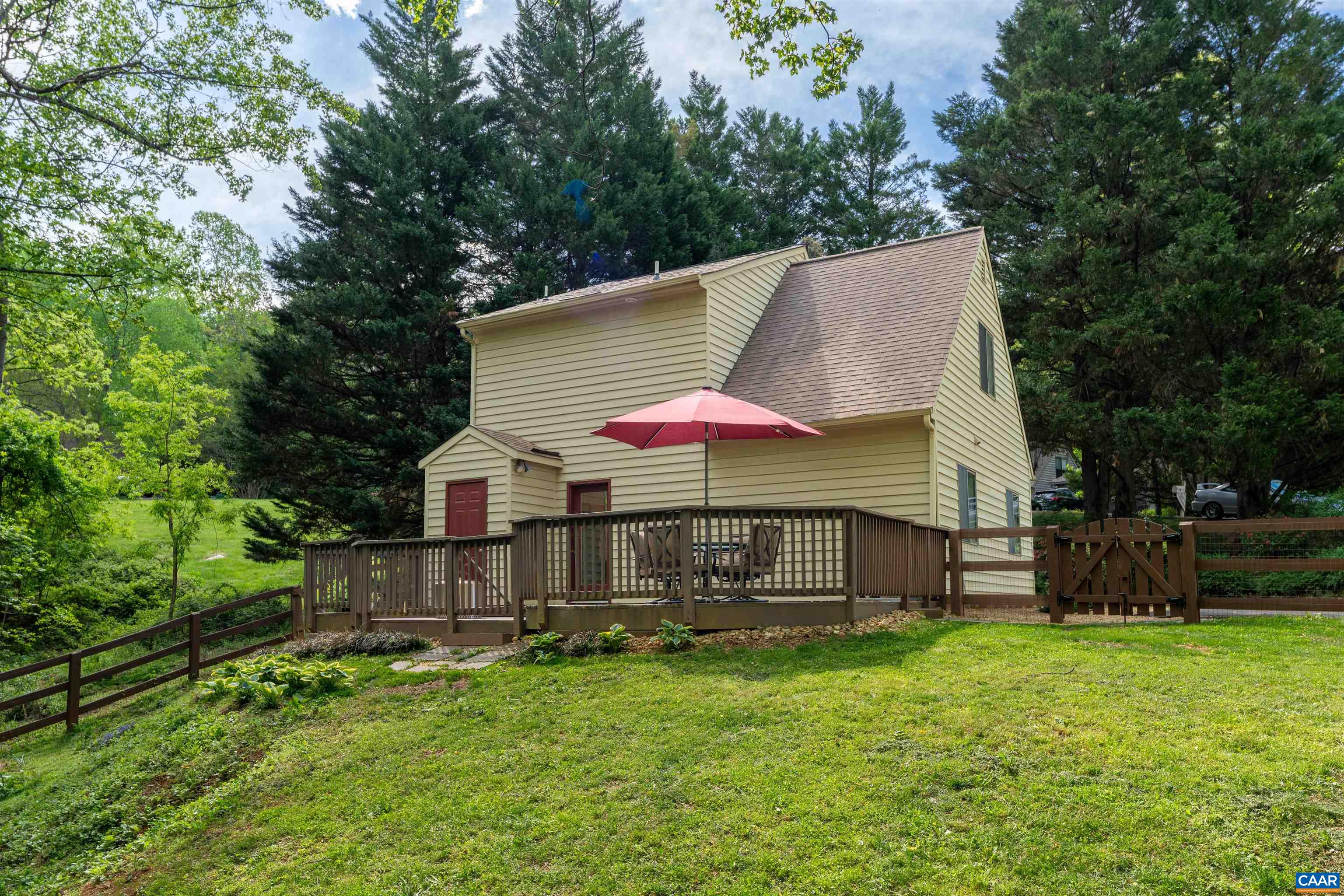 220 HOMESTEAD LN, CHARLOTTESVILLE, Virginia 22902, 3 Bedrooms Bedrooms, ,2 BathroomsBathrooms,Residential,220 HOMESTEAD LN,676061 MLS # 676061