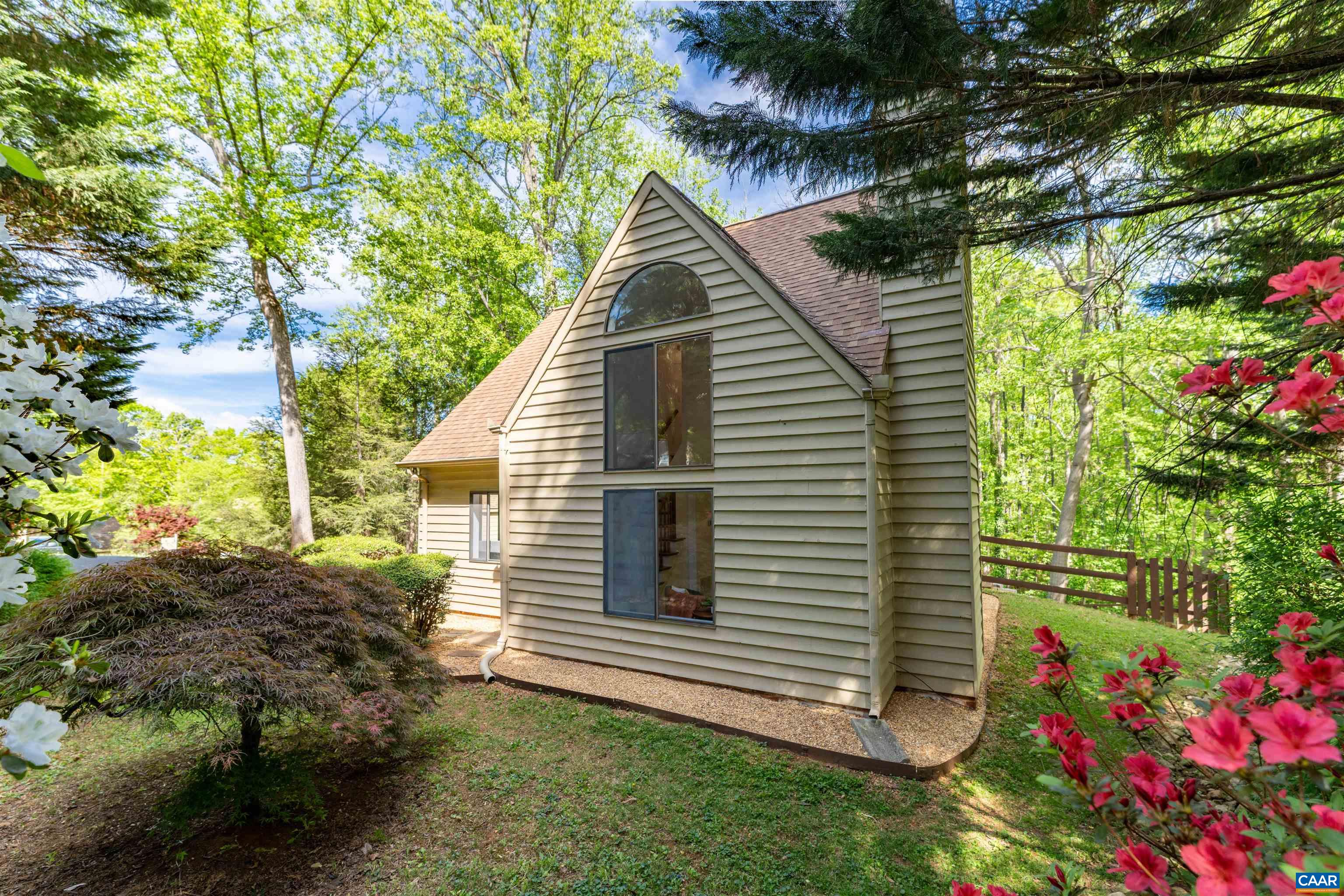 220 HOMESTEAD LN, CHARLOTTESVILLE, Virginia 22902, 3 Bedrooms Bedrooms, ,2 BathroomsBathrooms,Residential,220 HOMESTEAD LN,676061 MLS # 676061