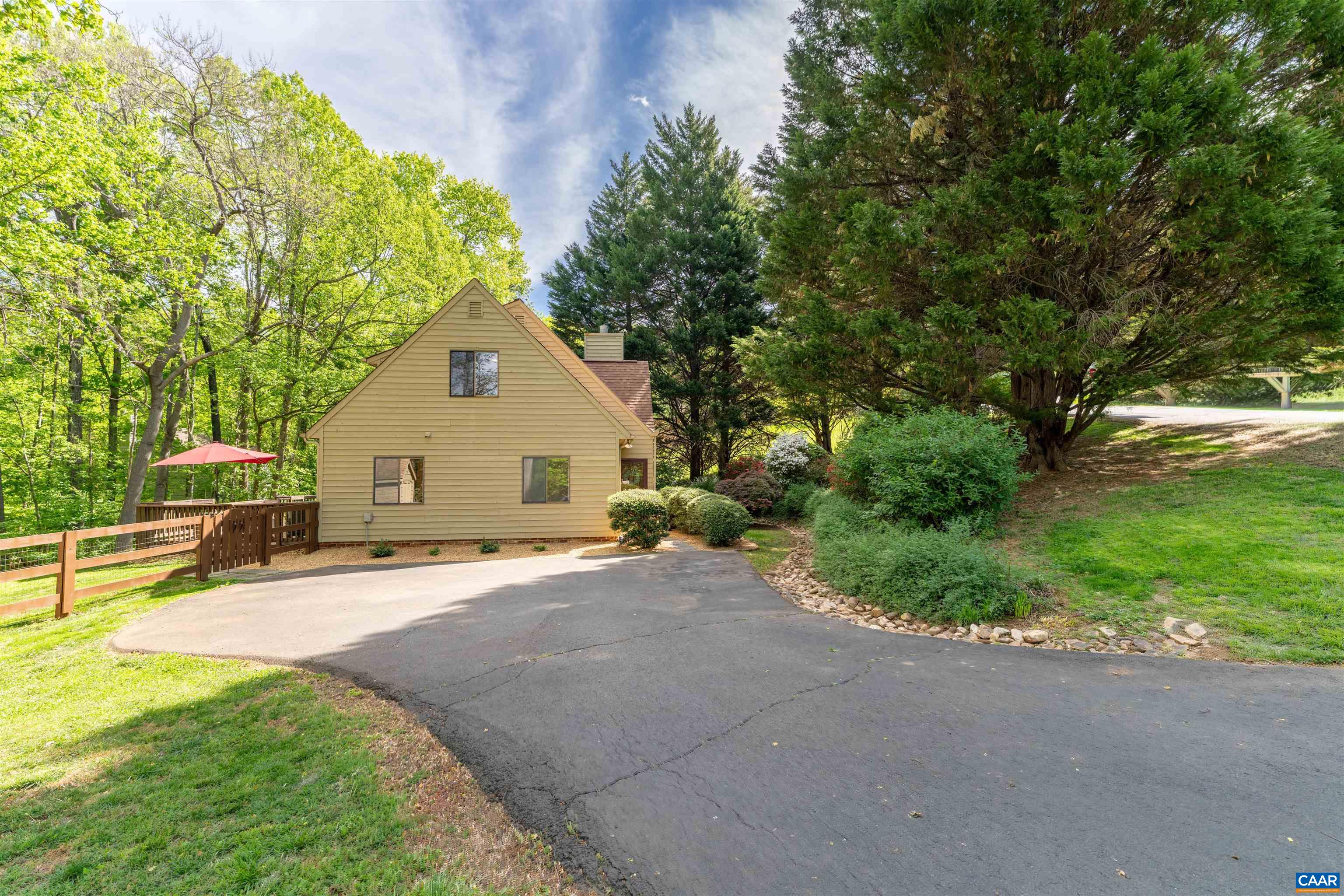 220 HOMESTEAD LN, CHARLOTTESVILLE, Virginia 22902, 3 Bedrooms Bedrooms, ,2 BathroomsBathrooms,Residential,220 HOMESTEAD LN,676061 MLS # 676061