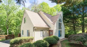 220 HOMESTEAD LN, CHARLOTTESVILLE, Virginia 22902, 3 Bedrooms Bedrooms, ,2 BathroomsBathrooms,Residential,220 HOMESTEAD LN,676061 MLS # 676061