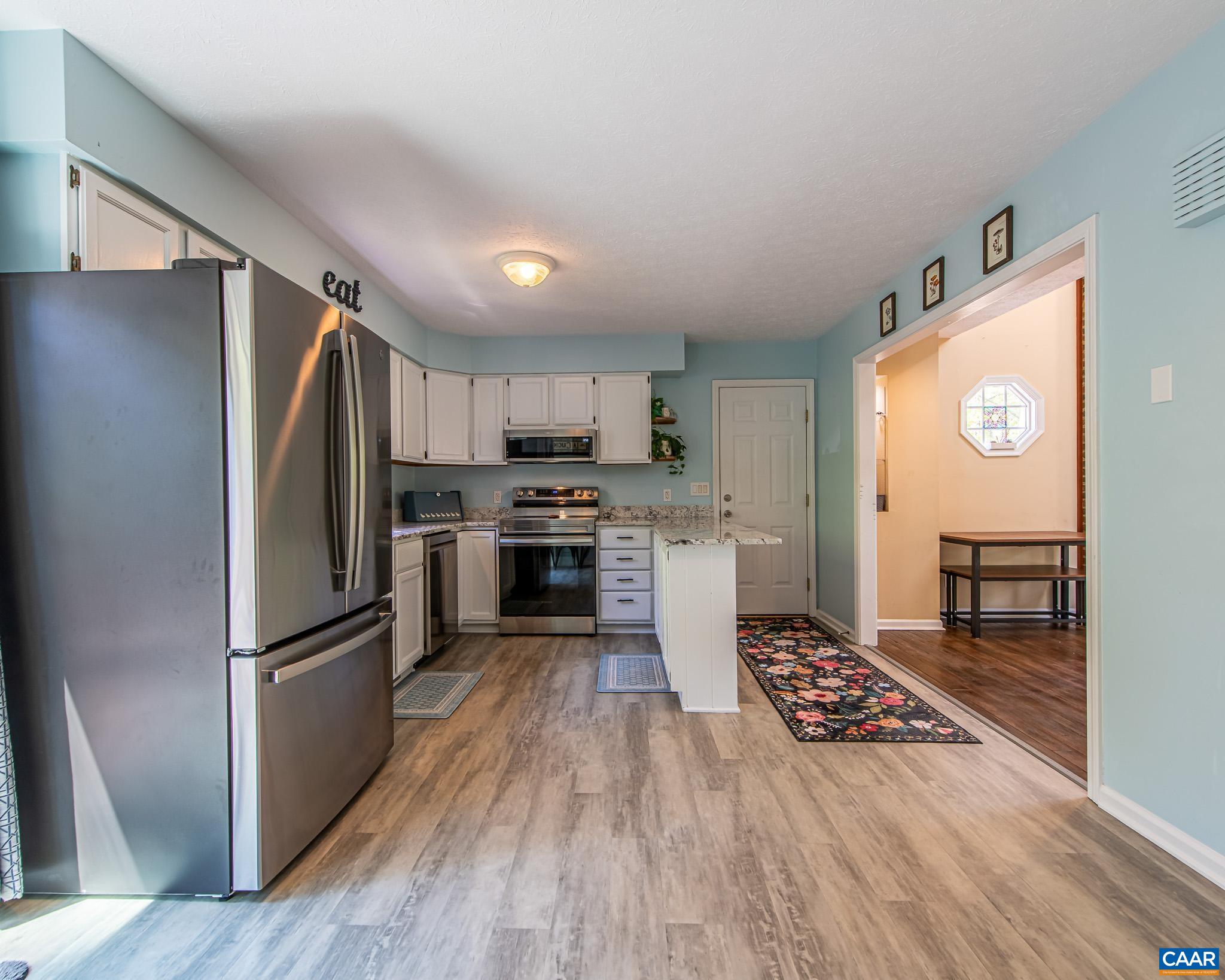 942 JEFFERSON DR, PALMYRA, Virginia 22963, 3 Bedrooms Bedrooms, ,2 BathroomsBathrooms,Residential,HELLO-CHARMING HOME!,942 JEFFERSON DR,676193 MLS # 676193