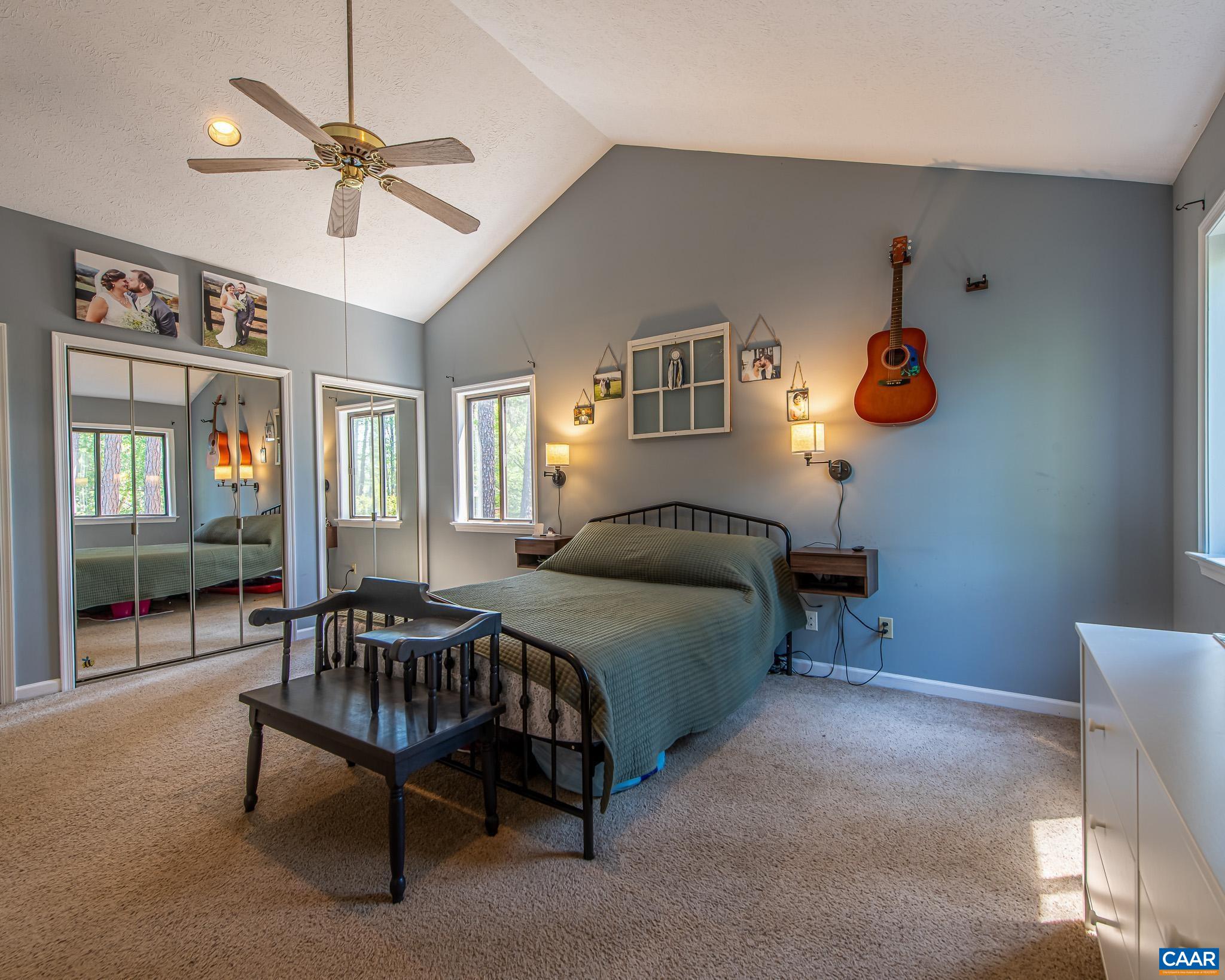 Huge closet space & Windows