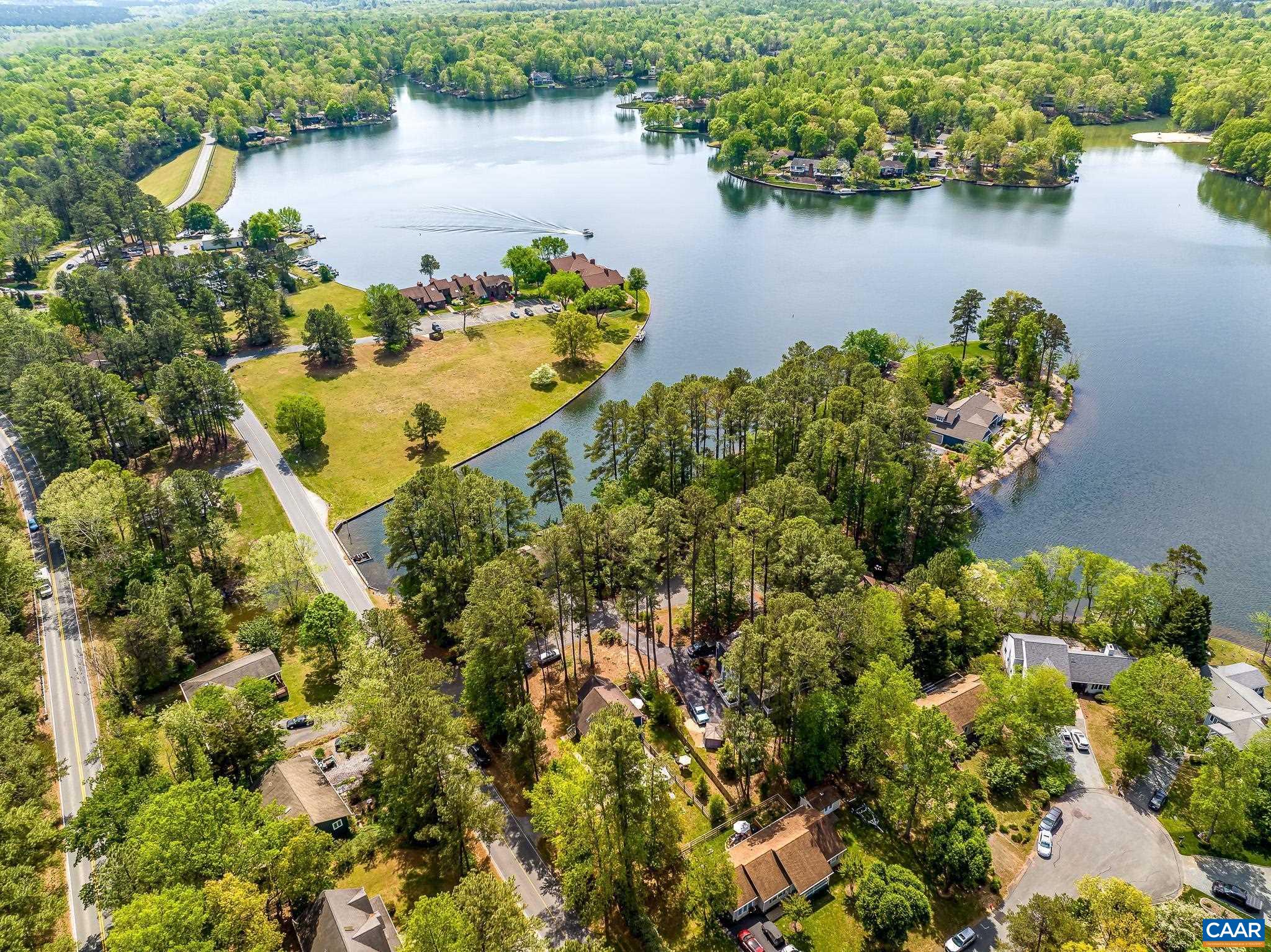 Enjoy AMAZING Views & Lake Access Close By!