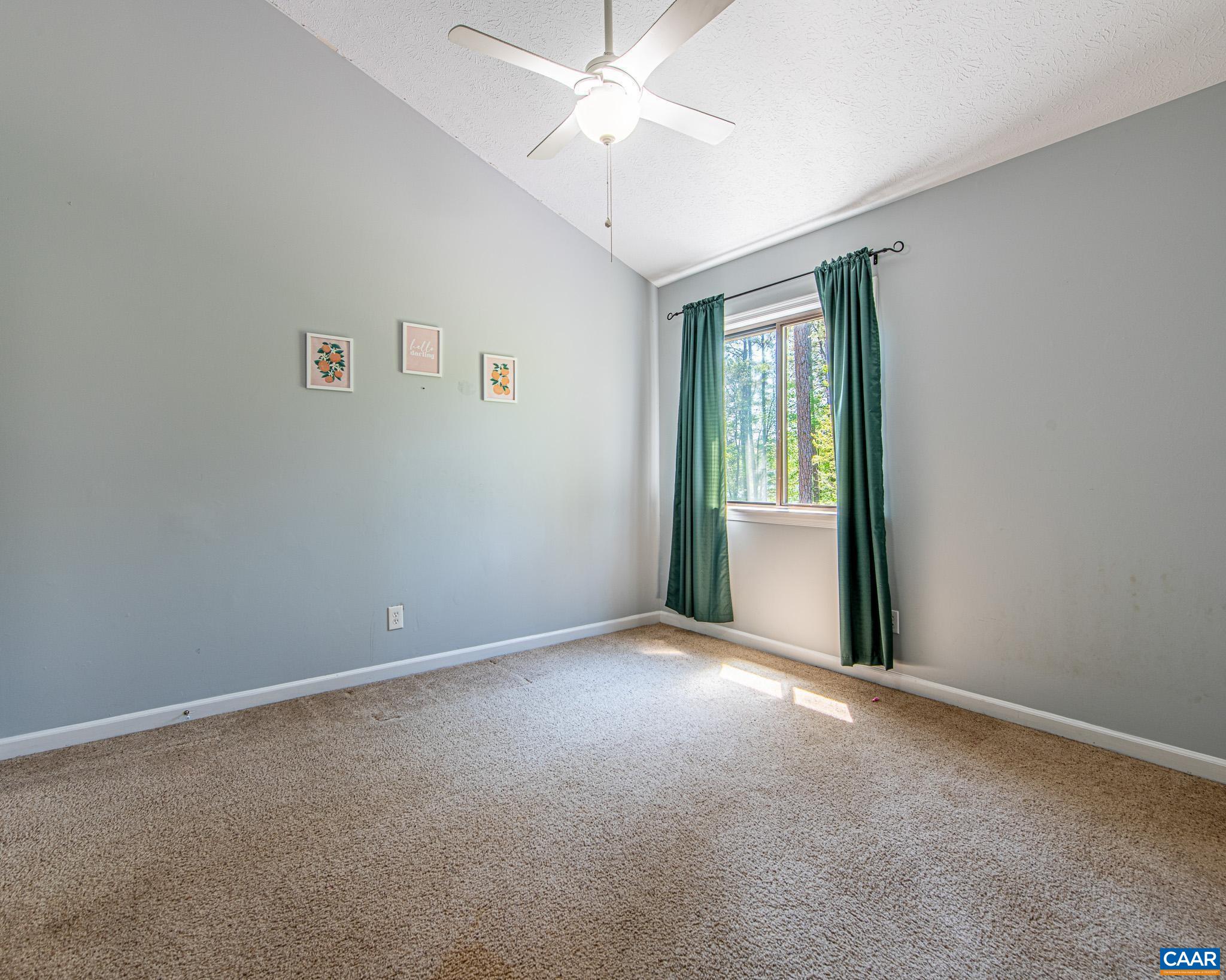 942 JEFFERSON DR, PALMYRA, Virginia 22963, 3 Bedrooms Bedrooms, ,2 BathroomsBathrooms,Residential,HELLO-CHARMING HOME!,942 JEFFERSON DR,676193 MLS # 676193