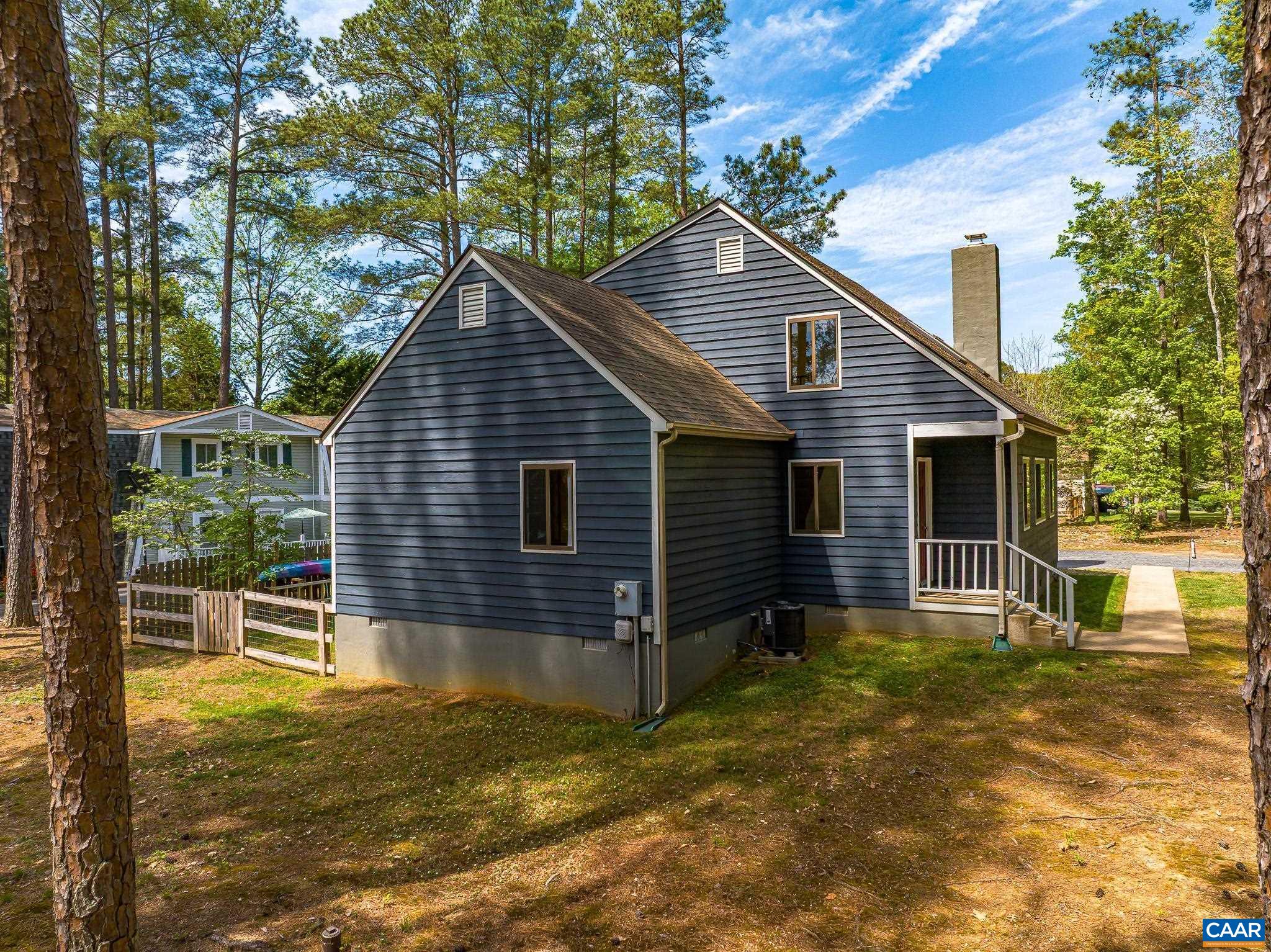 942 JEFFERSON DR, PALMYRA, Virginia 22963, 3 Bedrooms Bedrooms, ,2 BathroomsBathrooms,Residential,HELLO-CHARMING HOME!,942 JEFFERSON DR,676193 MLS # 676193