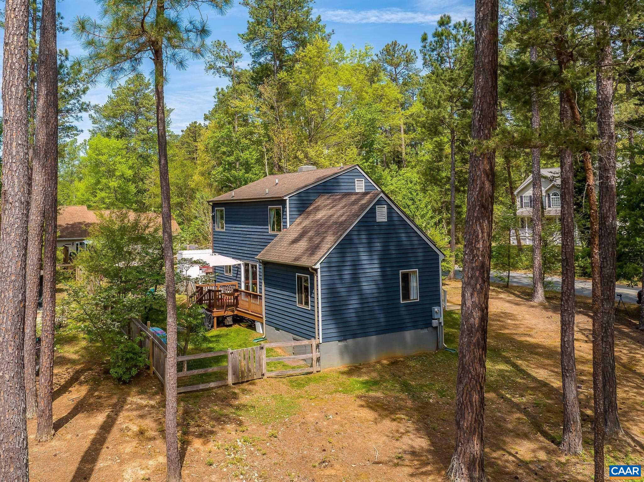 942 JEFFERSON DR, PALMYRA, Virginia 22963, 3 Bedrooms Bedrooms, ,2 BathroomsBathrooms,Residential,HELLO-CHARMING HOME!,942 JEFFERSON DR,676193 MLS # 676193