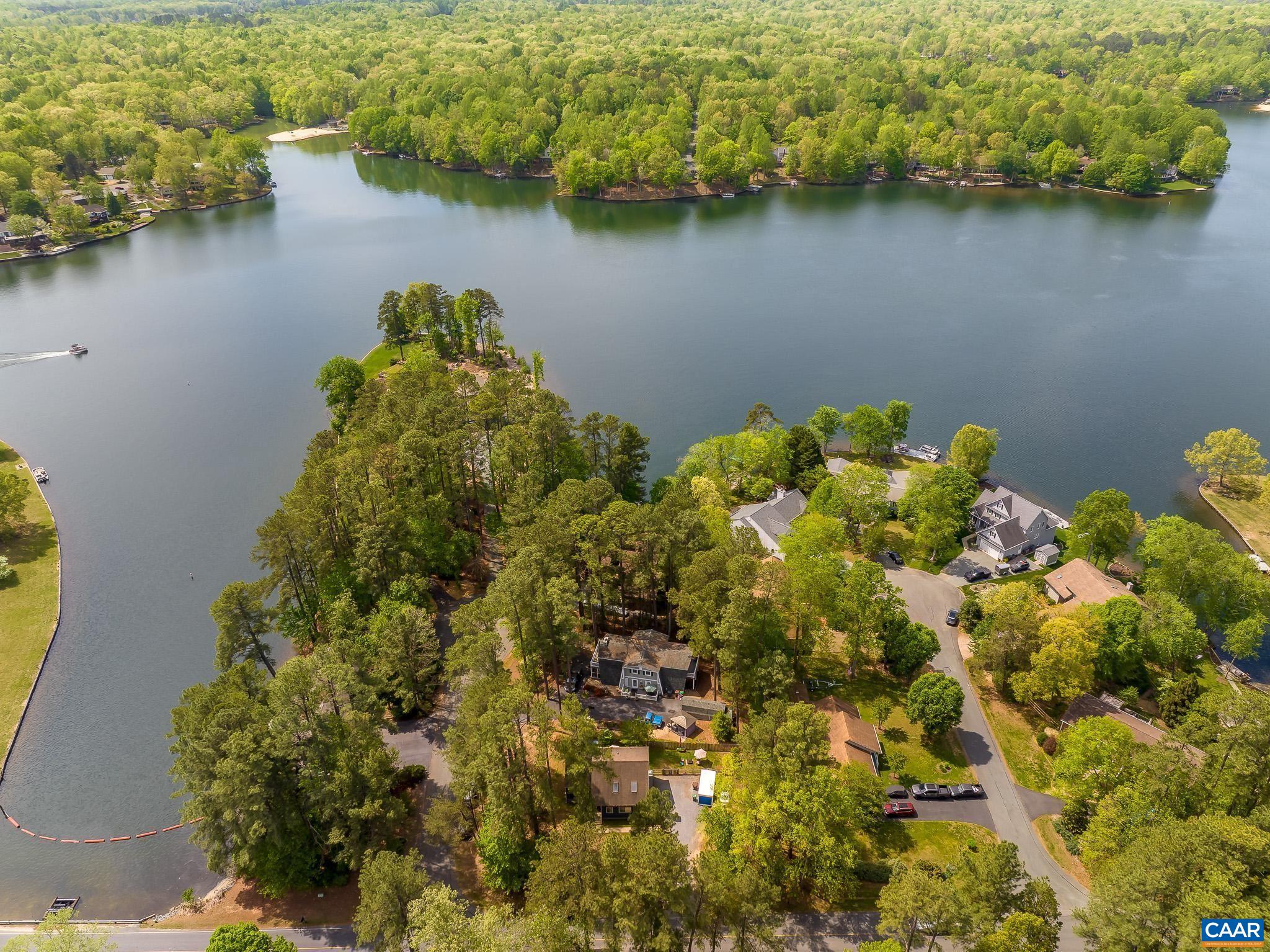 942 JEFFERSON DR, PALMYRA, Virginia 22963, 3 Bedrooms Bedrooms, ,2 BathroomsBathrooms,Residential,HELLO-CHARMING HOME!,942 JEFFERSON DR,676193 MLS # 676193