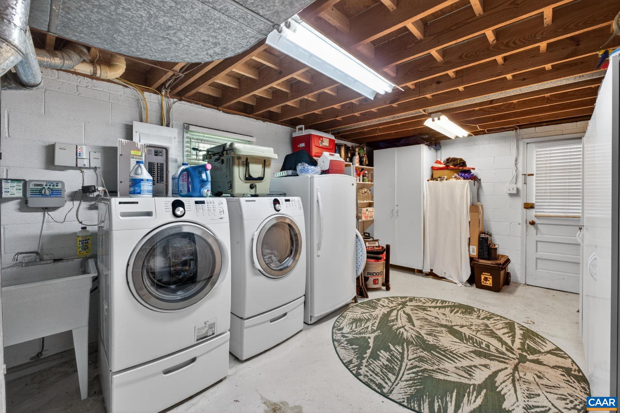 2305 OLD COACH LN, HENRICO, Virginia 23238, 4 Bedrooms Bedrooms, ,2 BathroomsBathrooms,Residential,2305 OLD COACH LN,676277 MLS # 676277