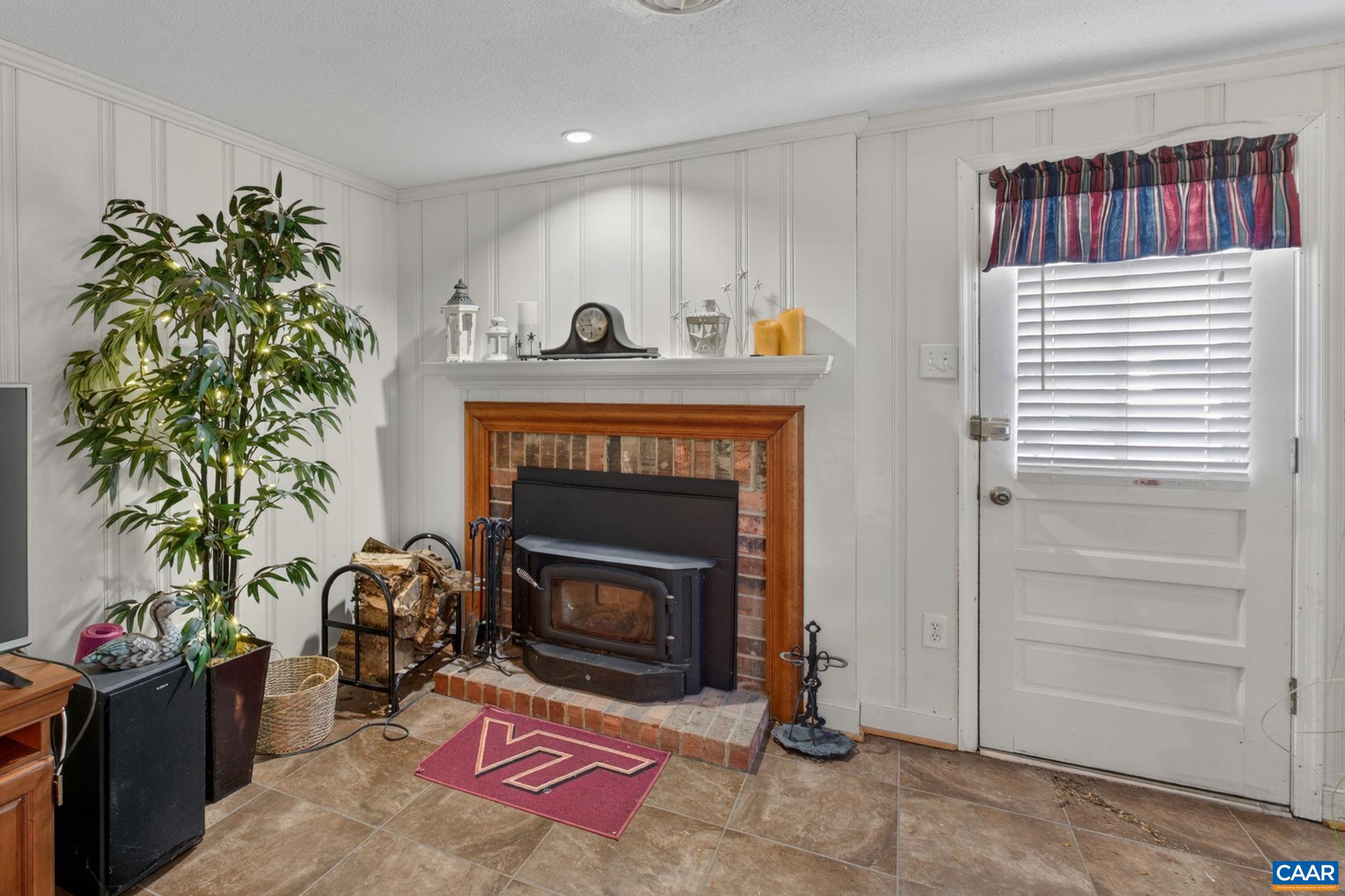 2305 OLD COACH LN, HENRICO, Virginia 23238, 4 Bedrooms Bedrooms, ,2 BathroomsBathrooms,Residential,2305 OLD COACH LN,676277 MLS # 676277