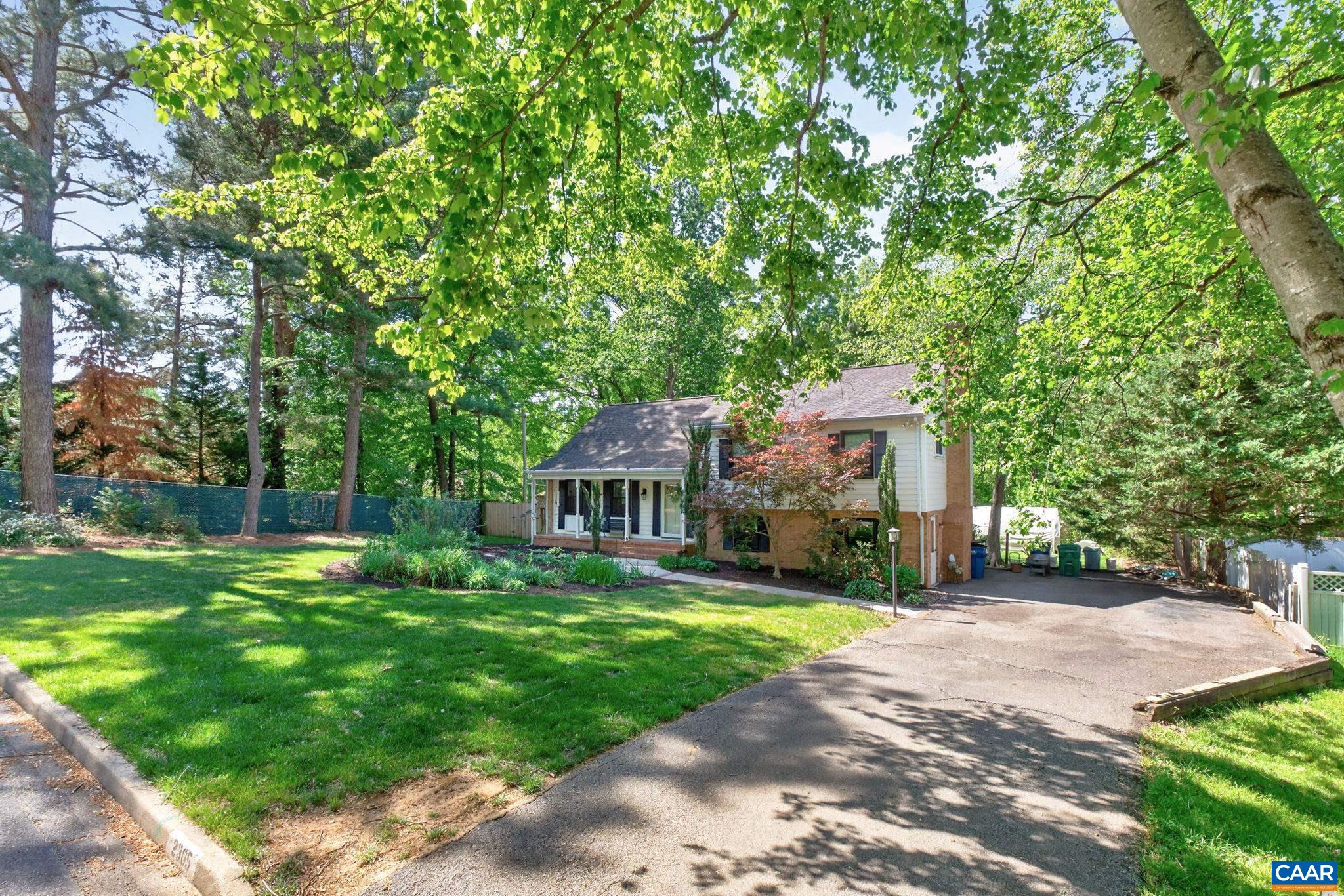 2305 OLD COACH LN, HENRICO, Virginia 23238, 4 Bedrooms Bedrooms, ,2 BathroomsBathrooms,Residential,2305 OLD COACH LN,676277 MLS # 676277