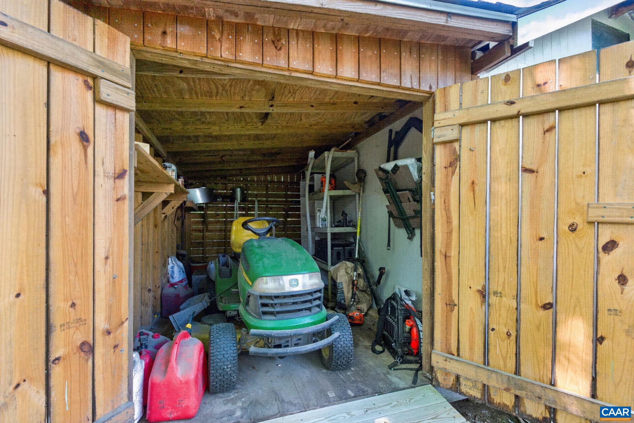 2305 OLD COACH LN, HENRICO, Virginia 23238, 4 Bedrooms Bedrooms, ,2 BathroomsBathrooms,Residential,2305 OLD COACH LN,676277 MLS # 676277