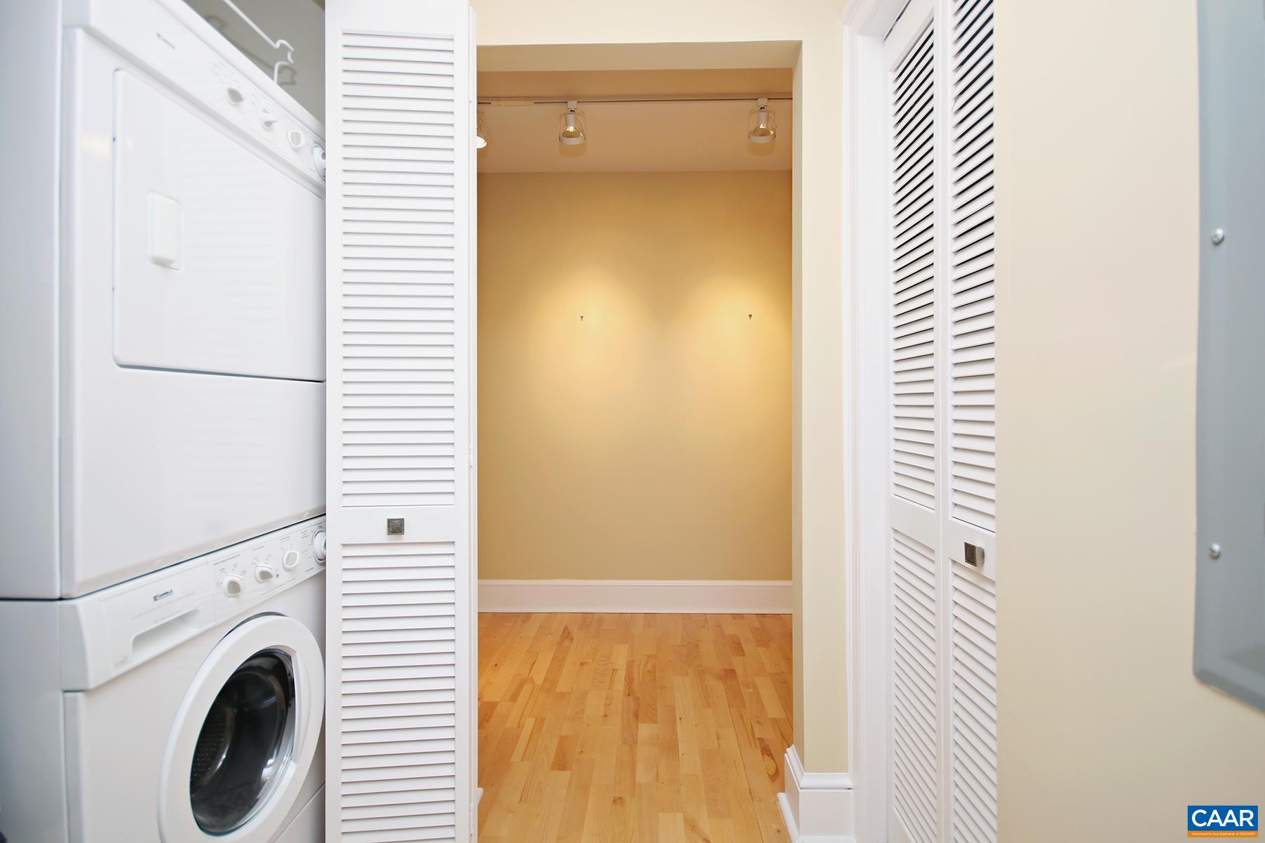 1001 E MARKET ST, CHARLOTTESVILLE, Virginia 22902, 1 Bedroom Bedrooms, ,1 BathroomBathrooms,Residential,1001 E MARKET ST,676282 MLS # 676282