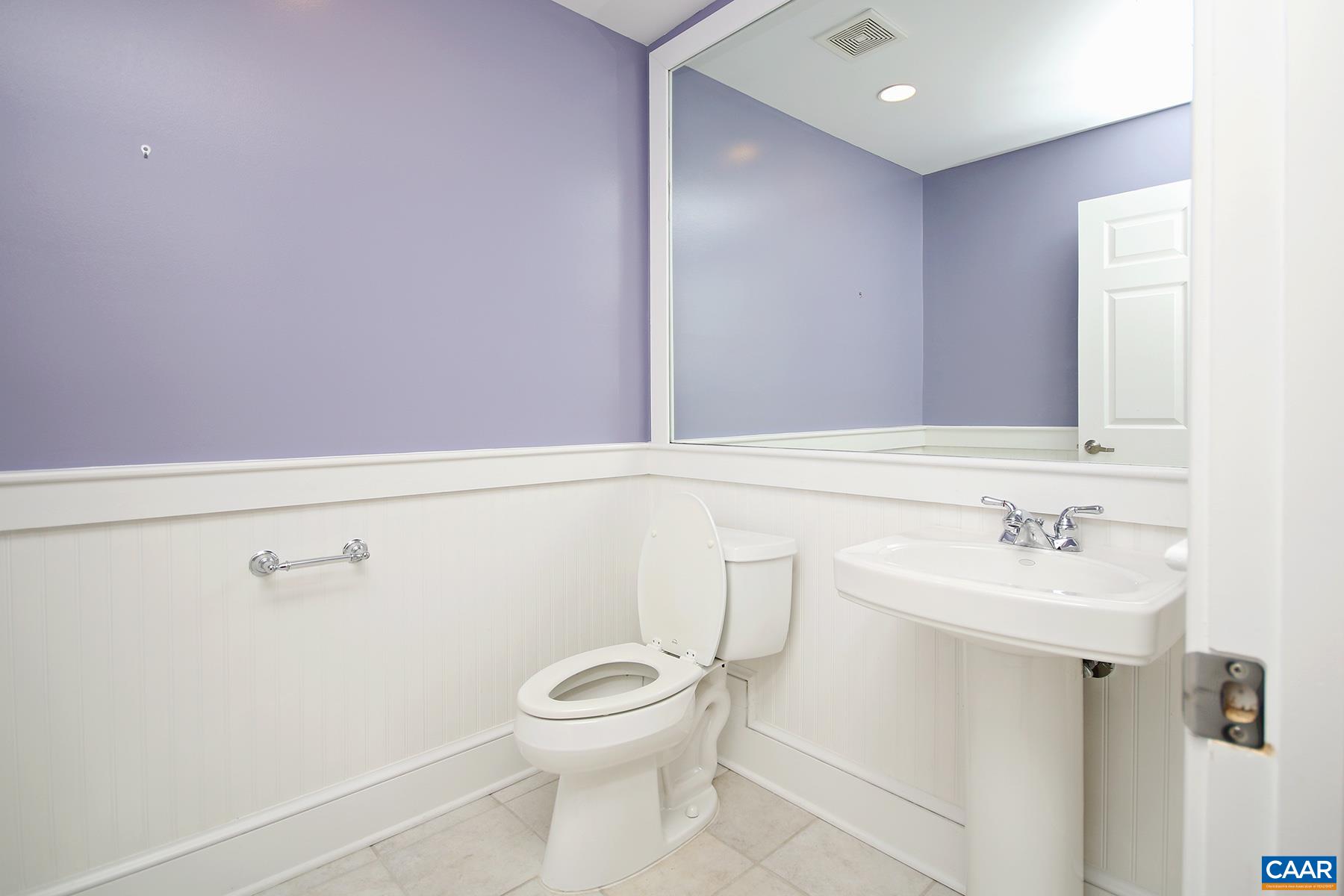 1001 E MARKET ST, CHARLOTTESVILLE, Virginia 22902, 1 Bedroom Bedrooms, ,1 BathroomBathrooms,Residential,1001 E MARKET ST,676282 MLS # 676282