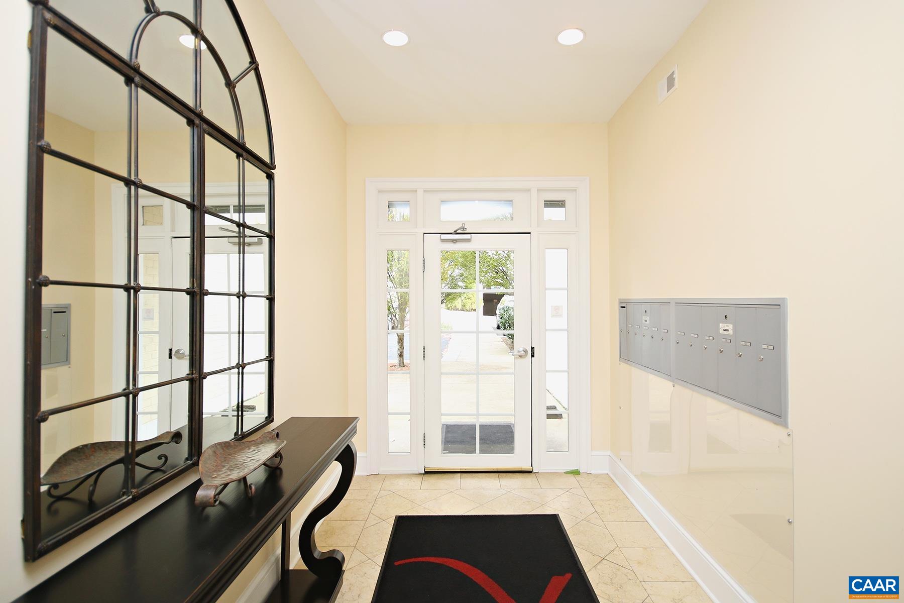 1001 E MARKET ST, CHARLOTTESVILLE, Virginia 22902, 1 Bedroom Bedrooms, ,1 BathroomBathrooms,Residential,1001 E MARKET ST,676282 MLS # 676282