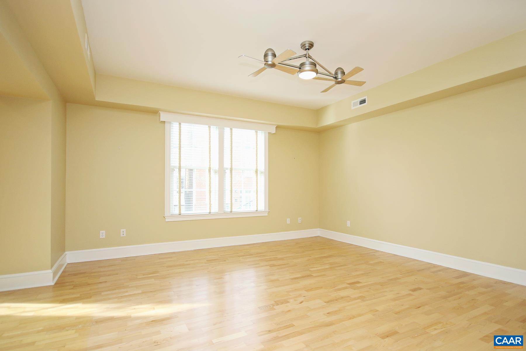 1001 E MARKET ST, CHARLOTTESVILLE, Virginia 22902, 1 Bedroom Bedrooms, ,1 BathroomBathrooms,Residential,1001 E MARKET ST,676282 MLS # 676282