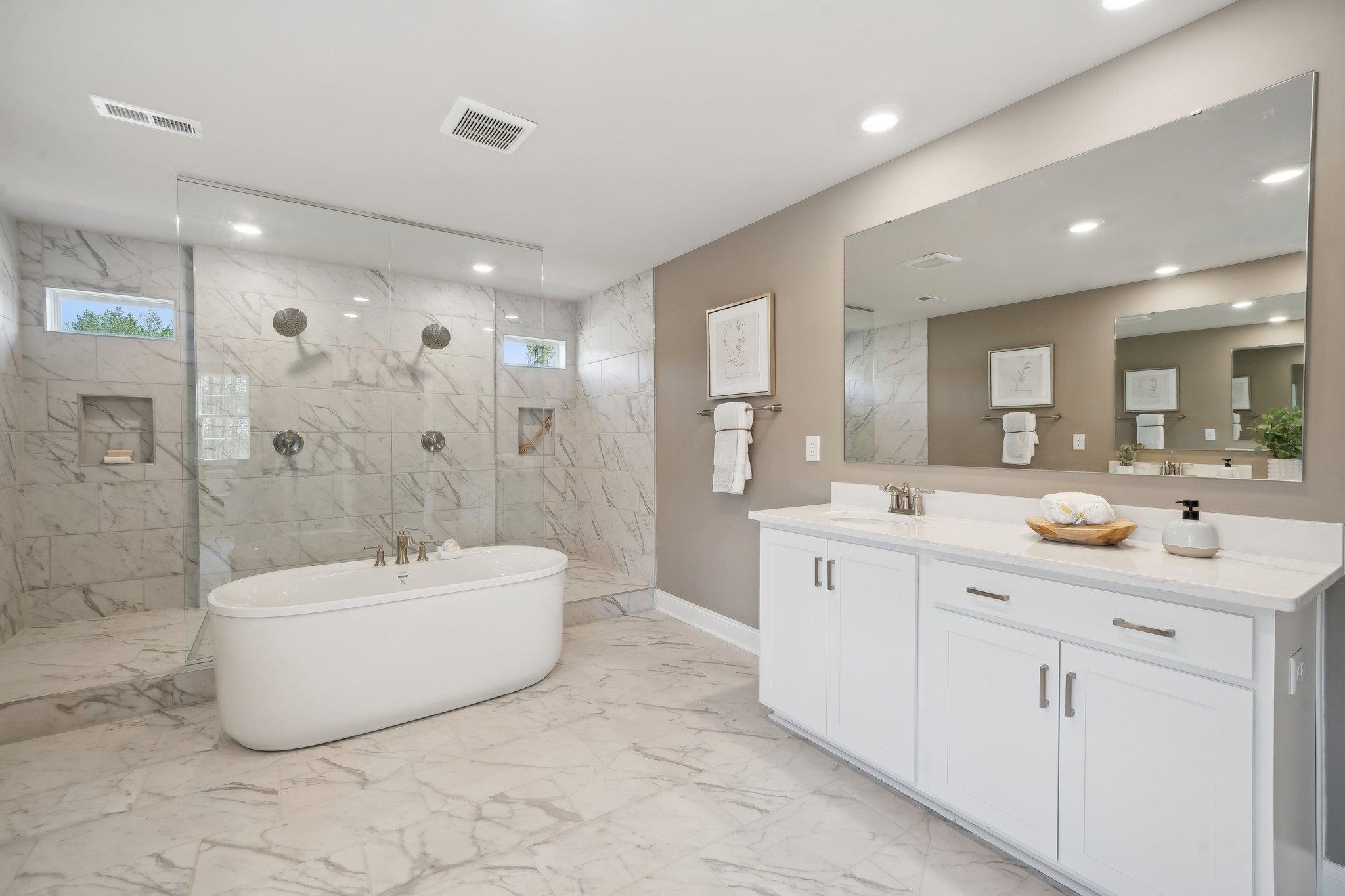 18 AVONWOODS DR, STAUNTON, Virginia 24401, 5 Bedrooms Bedrooms, ,4 BathroomsBathrooms,Residential,18 AVONWOODS DR,676283 MLS # 676283