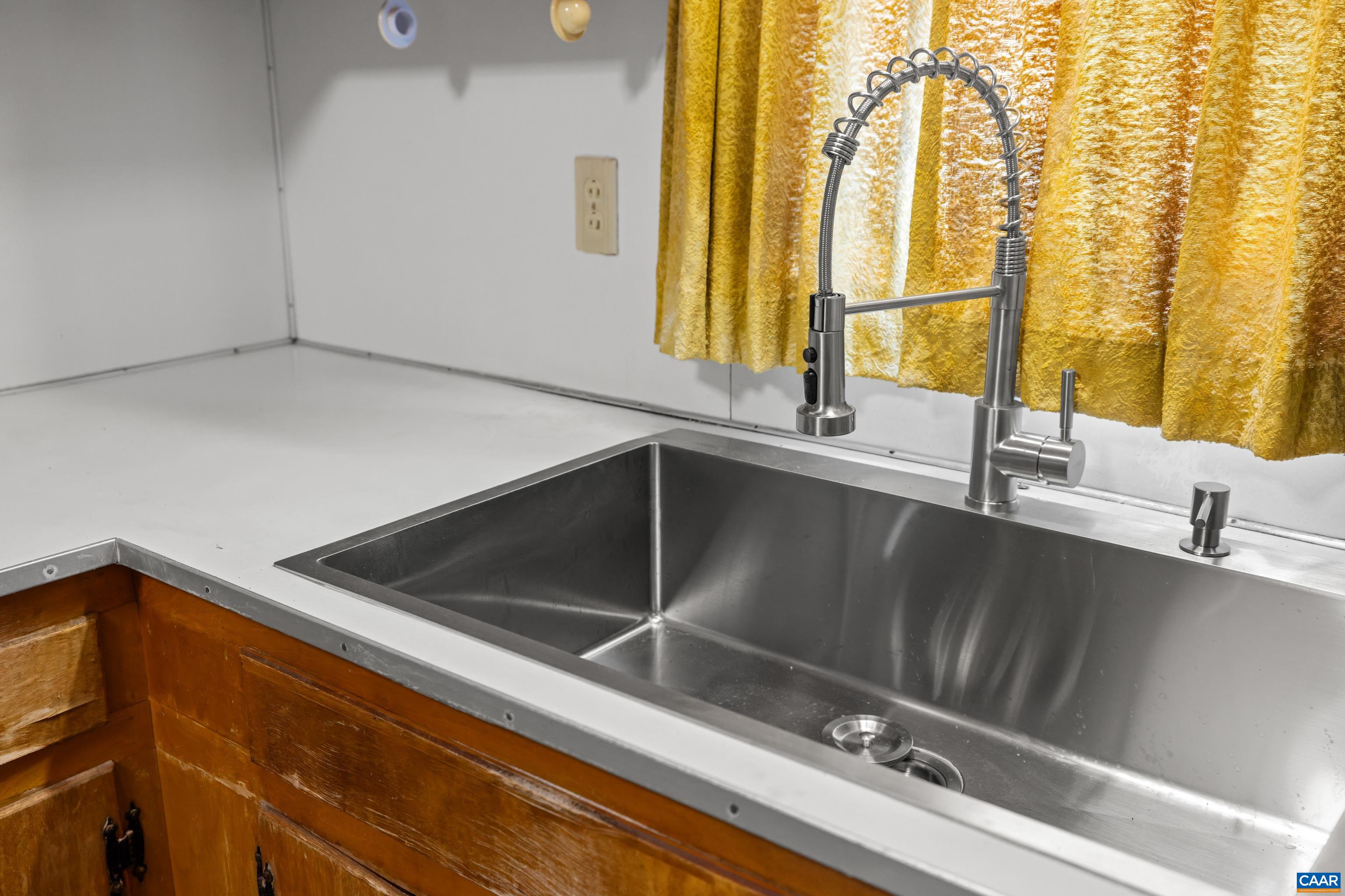 4206 MAURY RIVER RD, ROCKBRIDGE BATHS, Virginia 24473, 3 Bedrooms Bedrooms, ,2 BathroomsBathrooms,Residential,4206 MAURY RIVER RD,676287 MLS # 676287