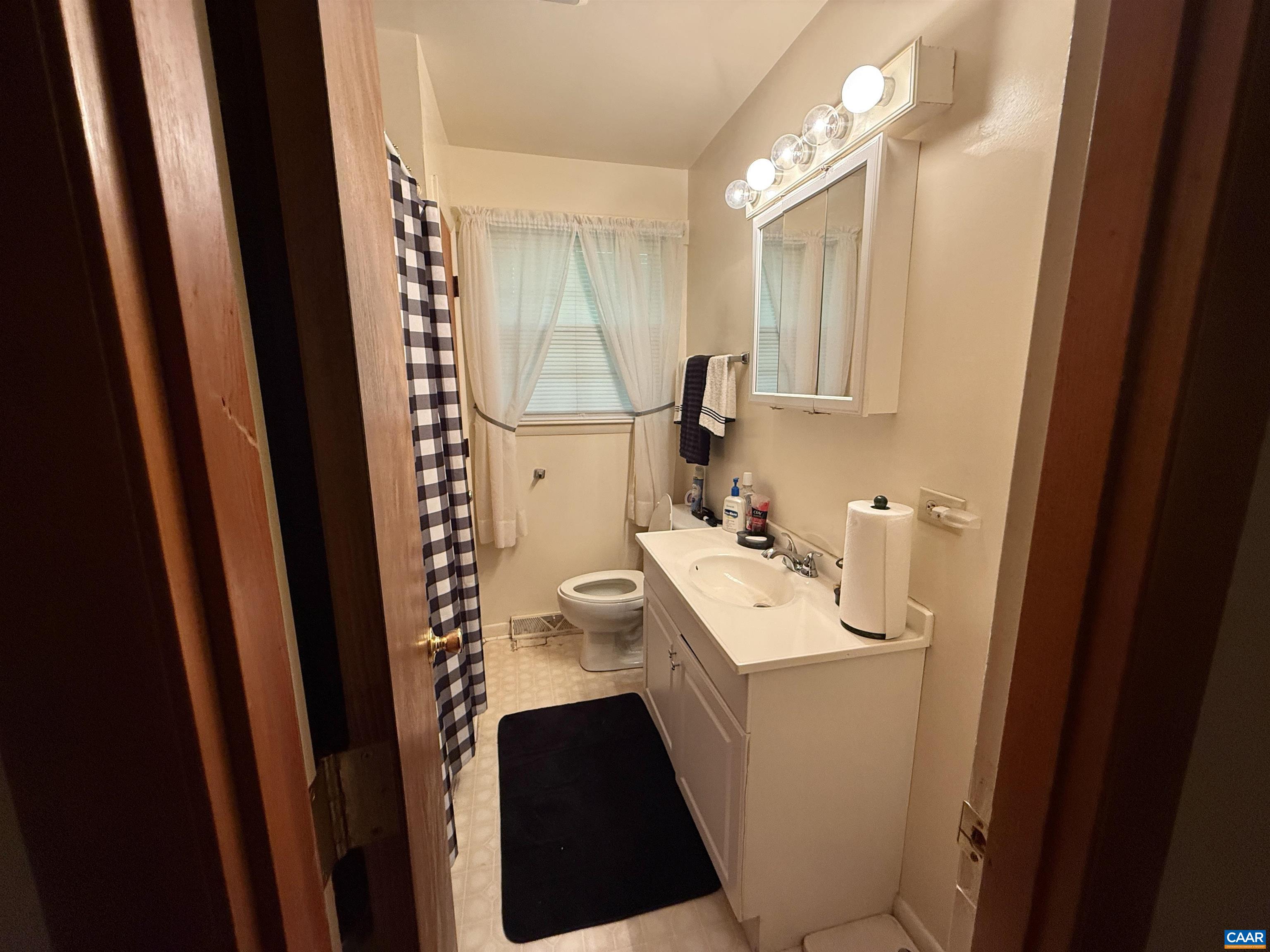 1725 SOLOMON RD, CHARLOTTESVILLE, Virginia 22911, ,Residential,1725 SOLOMON RD,676303 MLS # 676303