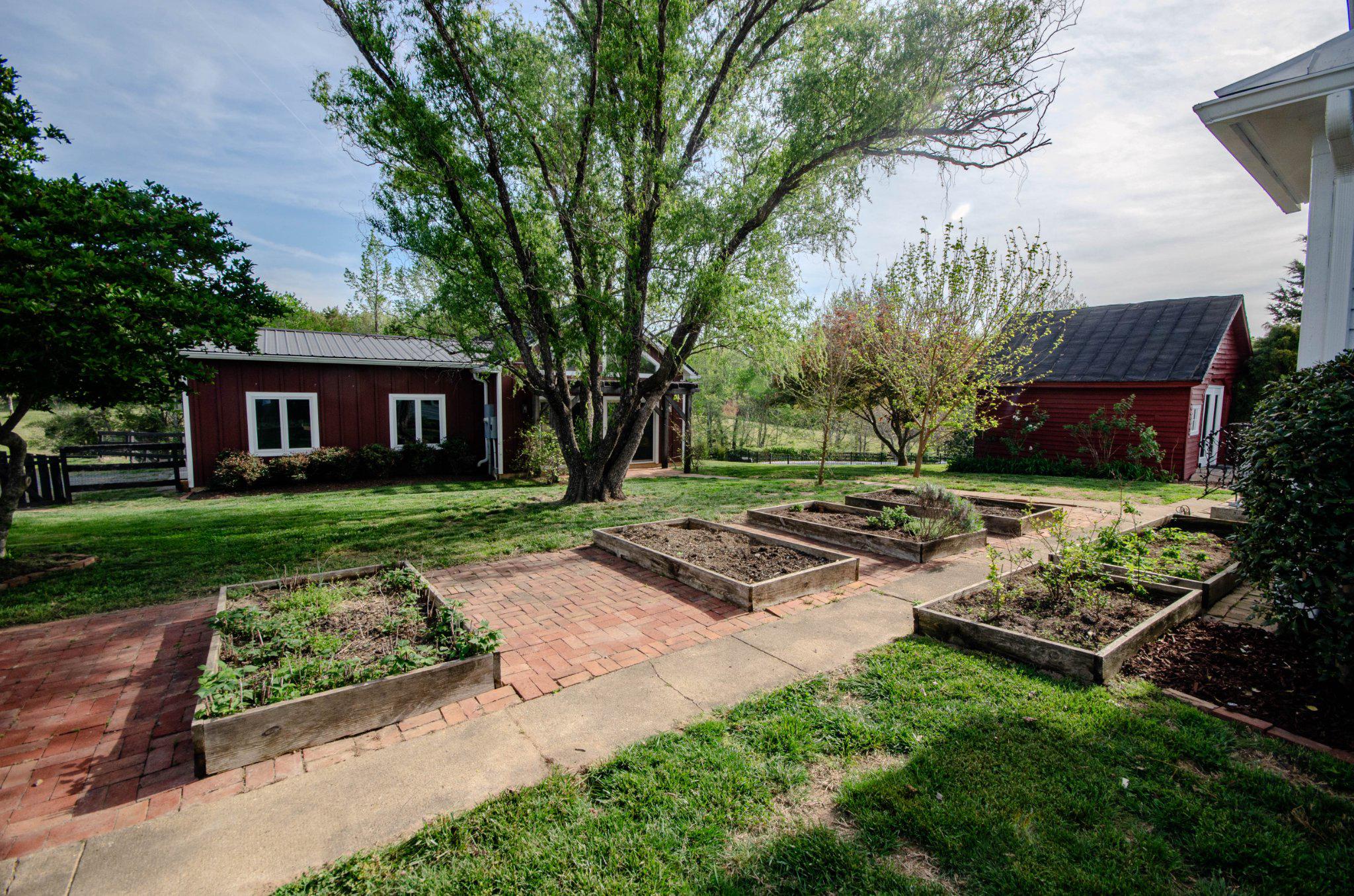 575 PERKINS RD, KENTS STORE, Virginia 23084, 3 Bedrooms Bedrooms, ,2 BathroomsBathrooms,Residential,575 PERKINS RD,VAFN2000640 MLS # VAFN2000640