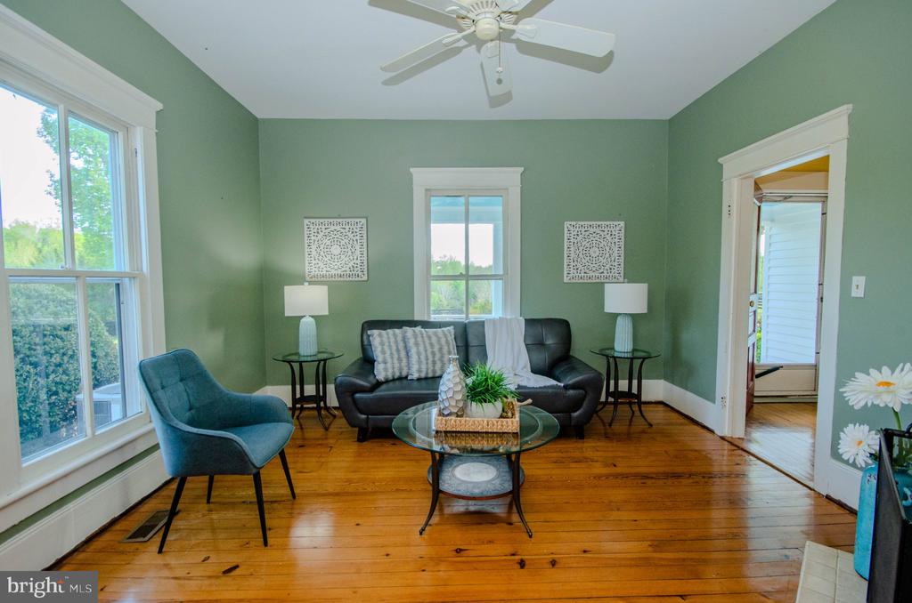 575 PERKINS RD, KENTS STORE, Virginia 23084, 3 Bedrooms Bedrooms, ,2 BathroomsBathrooms,Residential,575 PERKINS RD,VAFN2000640 MLS # VAFN2000640