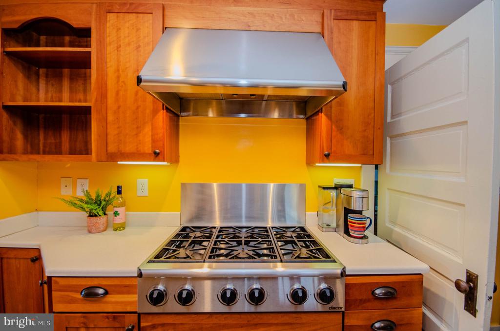 575 PERKINS RD, KENTS STORE, Virginia 23084, 3 Bedrooms Bedrooms, ,2 BathroomsBathrooms,Residential,575 PERKINS RD,VAFN2000640 MLS # VAFN2000640