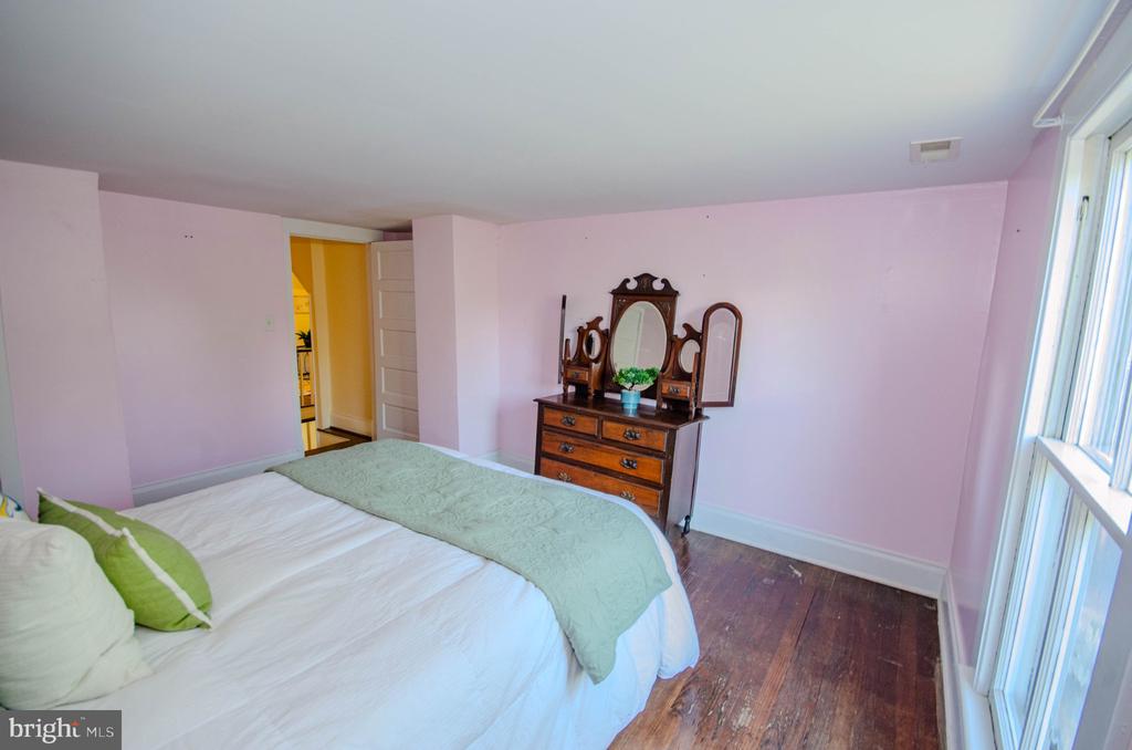 575 PERKINS RD, KENTS STORE, Virginia 23084, 3 Bedrooms Bedrooms, ,2 BathroomsBathrooms,Residential,575 PERKINS RD,VAFN2000640 MLS # VAFN2000640