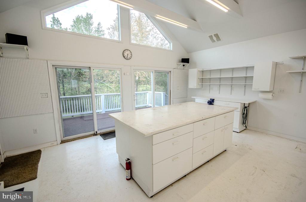 575 PERKINS RD, KENTS STORE, Virginia 23084, 3 Bedrooms Bedrooms, ,2 BathroomsBathrooms,Residential,575 PERKINS RD,VAFN2000640 MLS # VAFN2000640