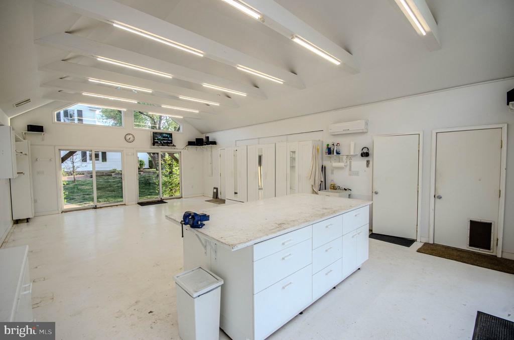 575 PERKINS RD, KENTS STORE, Virginia 23084, 3 Bedrooms Bedrooms, ,2 BathroomsBathrooms,Residential,575 PERKINS RD,VAFN2000640 MLS # VAFN2000640