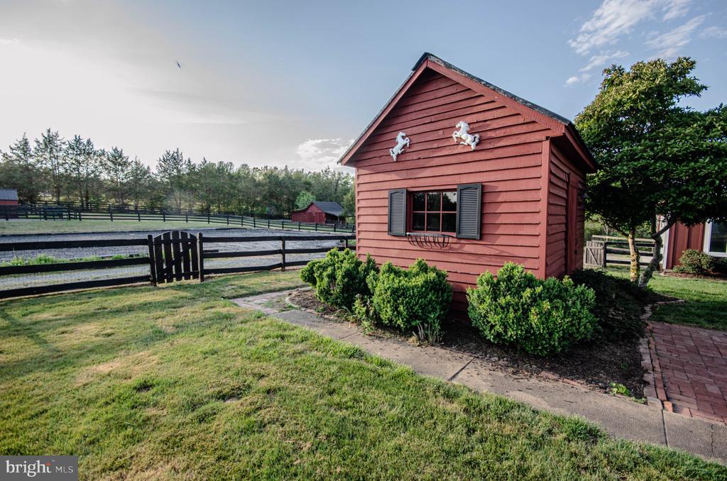 575 PERKINS RD, KENTS STORE, Virginia 23084, 3 Bedrooms Bedrooms, ,2 BathroomsBathrooms,Residential,575 PERKINS RD,VAFN2000640 MLS # VAFN2000640