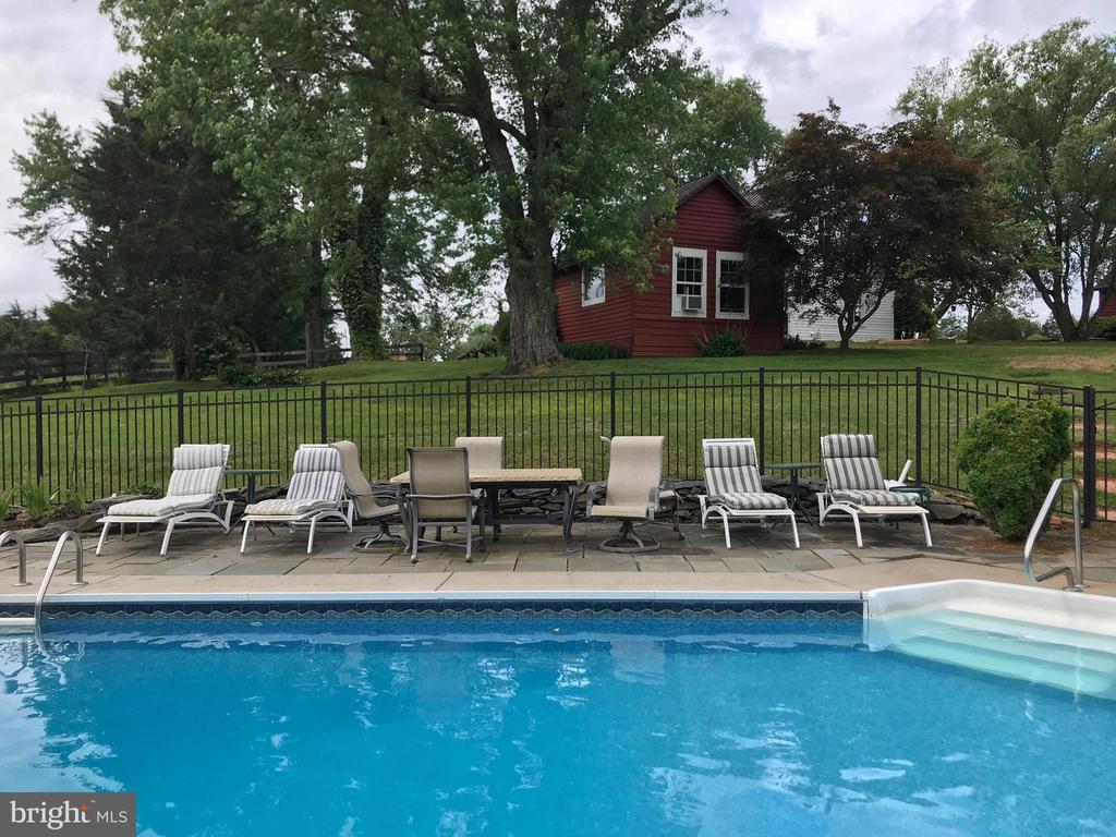 575 PERKINS RD, KENTS STORE, Virginia 23084, 3 Bedrooms Bedrooms, ,2 BathroomsBathrooms,Residential,575 PERKINS RD,VAFN2000640 MLS # VAFN2000640