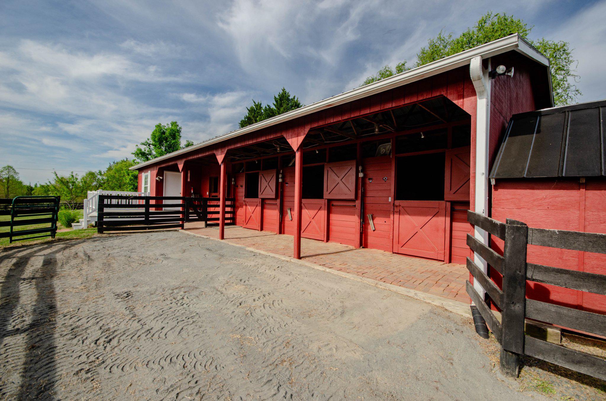 575 PERKINS RD, KENTS STORE, Virginia 23084, 3 Bedrooms Bedrooms, ,2 BathroomsBathrooms,Residential,575 PERKINS RD,VAFN2000640 MLS # VAFN2000640