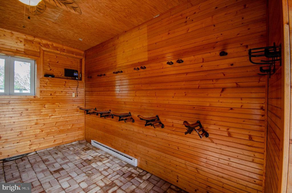 575 PERKINS RD, KENTS STORE, Virginia 23084, 3 Bedrooms Bedrooms, ,2 BathroomsBathrooms,Residential,575 PERKINS RD,VAFN2000640 MLS # VAFN2000640