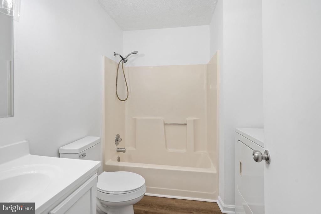 11101 CREST LN, BEALETON, Virginia 22712, 3 Bedrooms Bedrooms, ,2 BathroomsBathrooms,Residential,11101 CREST LN,VAFQ2021178 MLS # VAFQ2021178 11101 CREST LN, BEALETON, Virginia 22712, 3 Bedrooms Bedrooms, ,2 BathroomsBathrooms,Residential,11101 CREST LN,VAFQ2021178 MLS # VAFQ2021178