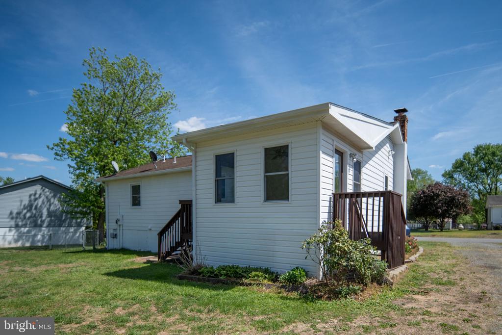 11101 CREST LN, BEALETON, Virginia 22712, 3 Bedrooms Bedrooms, ,2 BathroomsBathrooms,Residential,11101 CREST LN,VAFQ2021178 MLS # VAFQ2021178 11101 CREST LN, BEALETON, Virginia 22712, 3 Bedrooms Bedrooms, ,2 BathroomsBathrooms,Residential,11101 CREST LN,VAFQ2021178 MLS # VAFQ2021178