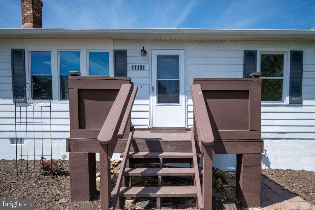 11101 CREST LN, BEALETON, Virginia 22712, 3 Bedrooms Bedrooms, ,2 BathroomsBathrooms,Residential,11101 CREST LN,VAFQ2021178 MLS # VAFQ2021178 11101 CREST LN, BEALETON, Virginia 22712, 3 Bedrooms Bedrooms, ,2 BathroomsBathrooms,Residential,11101 CREST LN,VAFQ2021178 MLS # VAFQ2021178