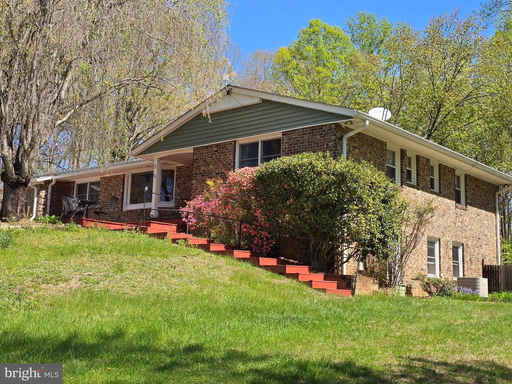 199 BLUE ROCK LN, ROSELAND, Virginia 22967, 3 Bedrooms Bedrooms, ,3 BathroomsBathrooms,Residential,199 BLUE ROCK LN,VANL2000654 MLS # VANL2000654