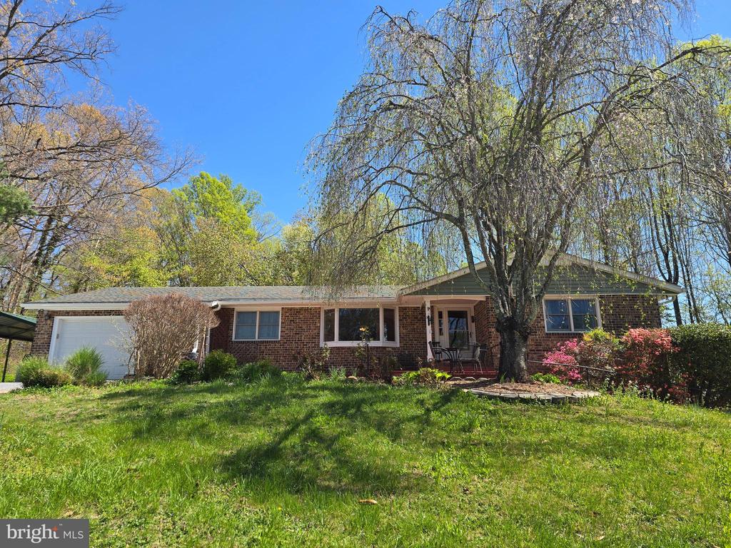199 BLUE ROCK LN, ROSELAND, Virginia 22967, 3 Bedrooms Bedrooms, ,3 BathroomsBathrooms,Residential,199 BLUE ROCK LN,VANL2000654 MLS # VANL2000654