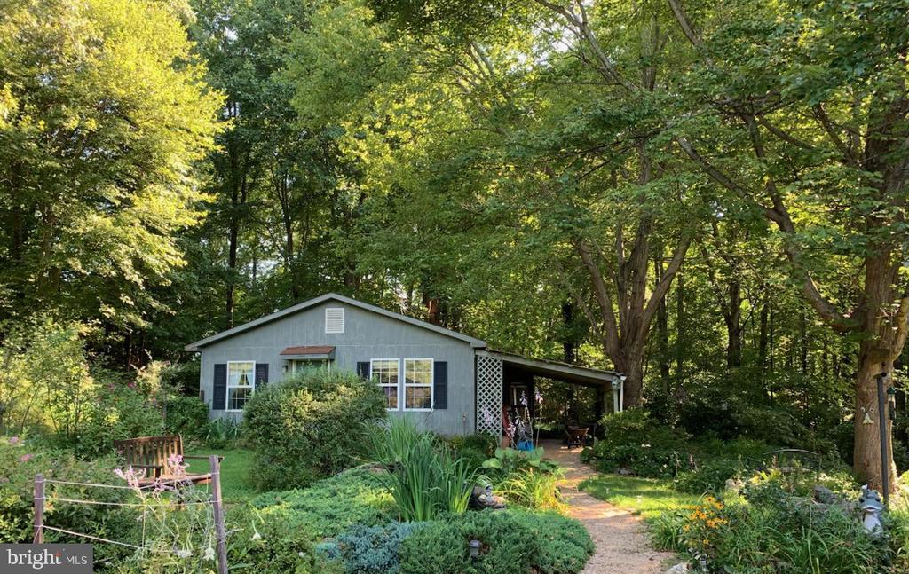 199 BLUE ROCK LN, ROSELAND, Virginia 22967, 3 Bedrooms Bedrooms, ,3 BathroomsBathrooms,Residential,199 BLUE ROCK LN,VANL2000654 MLS # VANL2000654