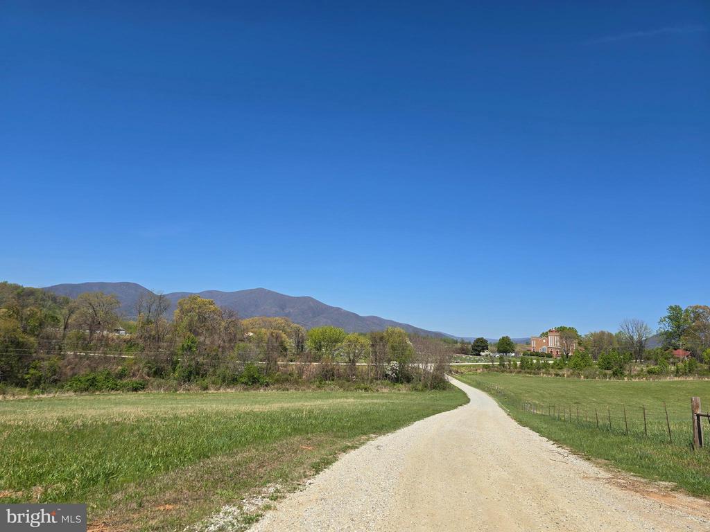 199 BLUE ROCK LN, ROSELAND, Virginia 22967, 3 Bedrooms Bedrooms, ,3 BathroomsBathrooms,Residential,199 BLUE ROCK LN,VANL2000654 MLS # VANL2000654