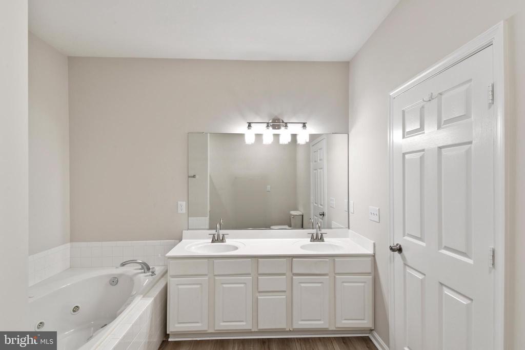 7112 RADFORD, FREDERICKSBURG, Virginia 22407, 2 Bedrooms Bedrooms, ,2 BathroomsBathrooms,Residential,7112 RADFORD,VASP2041194 MLS # VASP2041194