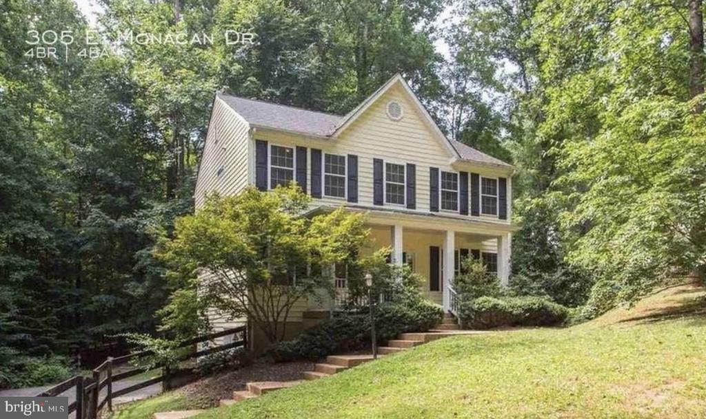 305 E MONACAN DR, CHARLOTTESVILLE, Virginia 22901, 4 Bedrooms Bedrooms, ,3 BathroomsBathrooms,Residential,305 E MONACAN DR,VAAB2001216 MLS # VAAB2001216