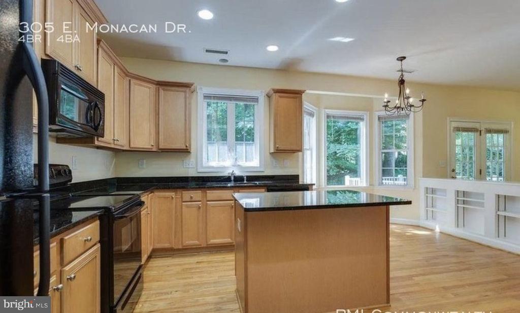 305 E MONACAN DR, CHARLOTTESVILLE, Virginia 22901, 4 Bedrooms Bedrooms, ,3 BathroomsBathrooms,Residential,305 E MONACAN DR,VAAB2001216 MLS # VAAB2001216