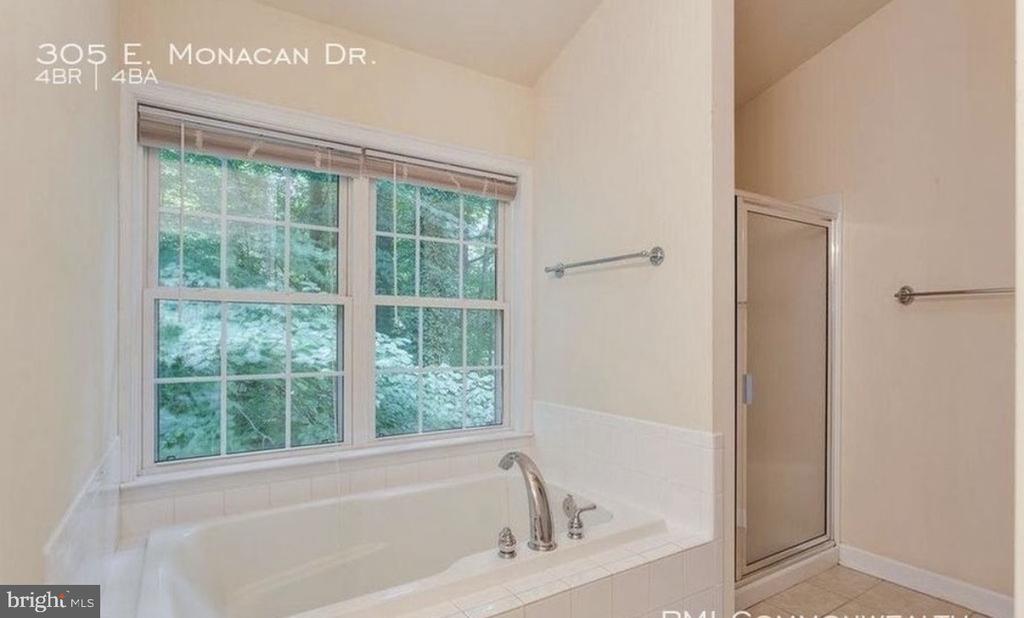 305 E MONACAN DR, CHARLOTTESVILLE, Virginia 22901, 4 Bedrooms Bedrooms, ,3 BathroomsBathrooms,Residential,305 E MONACAN DR,VAAB2001216 MLS # VAAB2001216