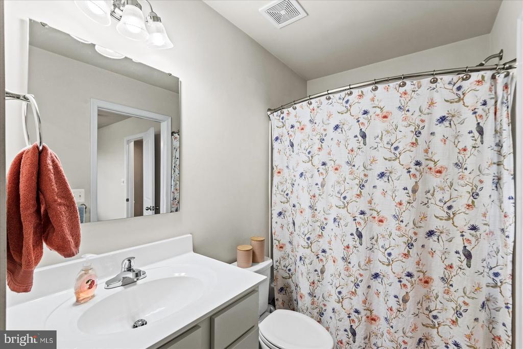 2854 FARZI CIR, LOCUST GROVE, Virginia 22508, 3 Bedrooms Bedrooms, ,2 BathroomsBathrooms,Residential,2854 FARZI CIR,VAOR2013952 MLS # VAOR2013952