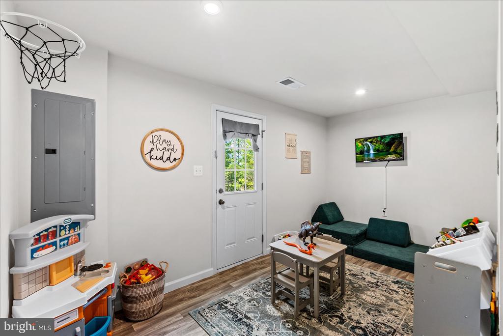 2854 FARZI CIR, LOCUST GROVE, Virginia 22508, 3 Bedrooms Bedrooms, ,2 BathroomsBathrooms,Residential,2854 FARZI CIR,VAOR2013952 MLS # VAOR2013952