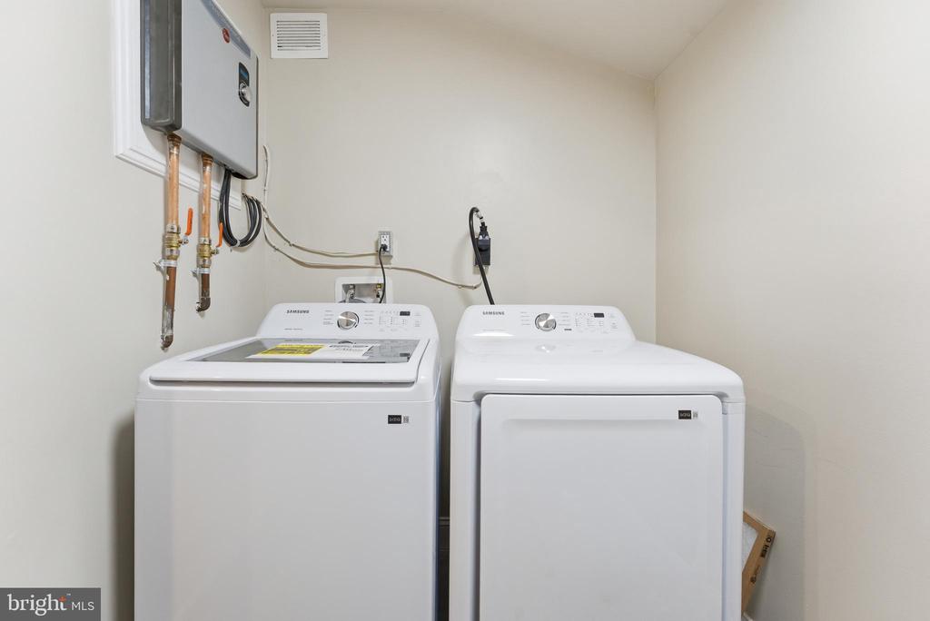 179 MANSFIELD ST, FREDERICKSBURG, Virginia 22408, 3 Bedrooms Bedrooms, ,2 BathroomsBathrooms,Residential,179 MANSFIELD ST,VASP2041312 MLS # VASP2041312