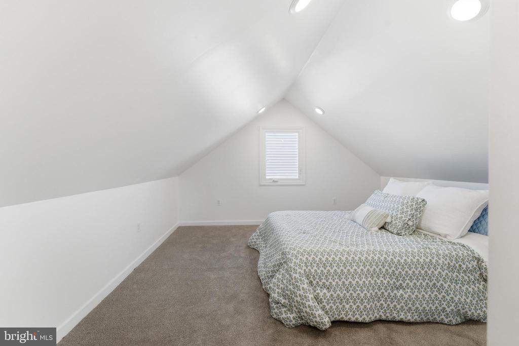 179 MANSFIELD ST, FREDERICKSBURG, Virginia 22408, 3 Bedrooms Bedrooms, ,2 BathroomsBathrooms,Residential,179 MANSFIELD ST,VASP2041312 MLS # VASP2041312