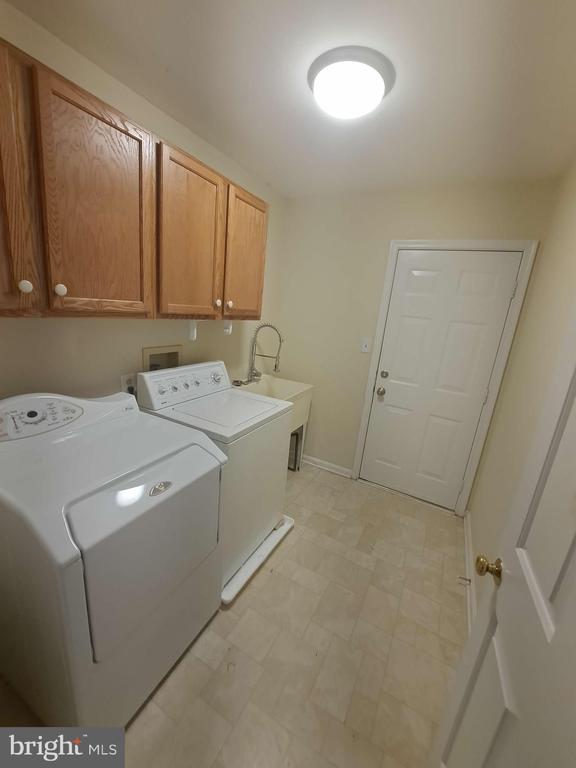 11801 WILDERNESS PARK DR, SPOTSYLVANIA, Virginia 22551, 3 Bedrooms Bedrooms, ,2 BathroomsBathrooms,Residential,11801 WILDERNESS PARK DR,VASP2041316 MLS # VASP2041316